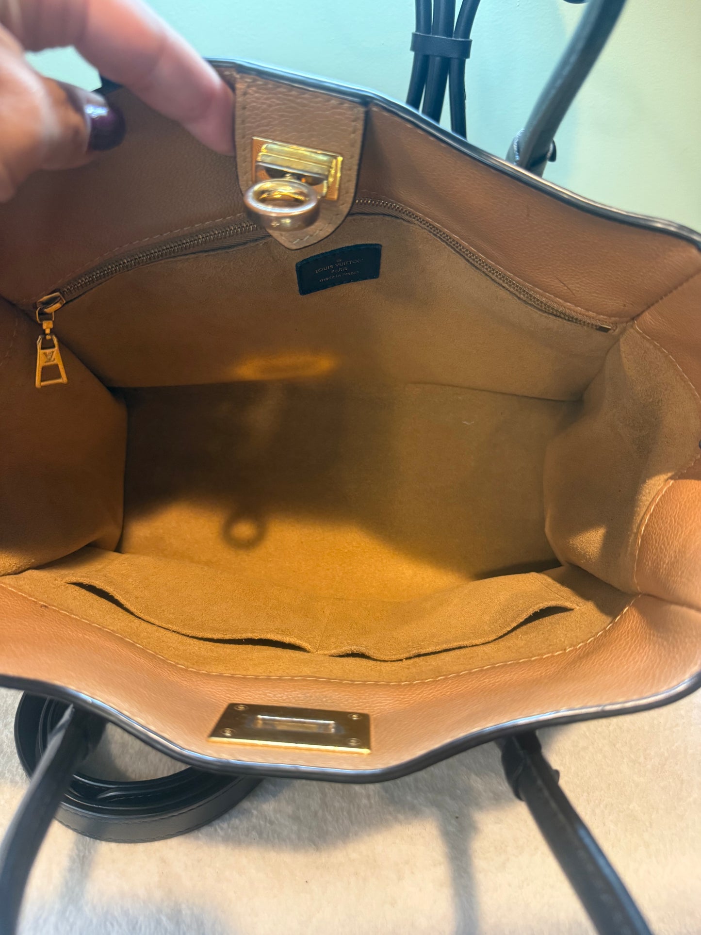 1713. Louis Vuitton Monogram with Black Leather On My Side MM