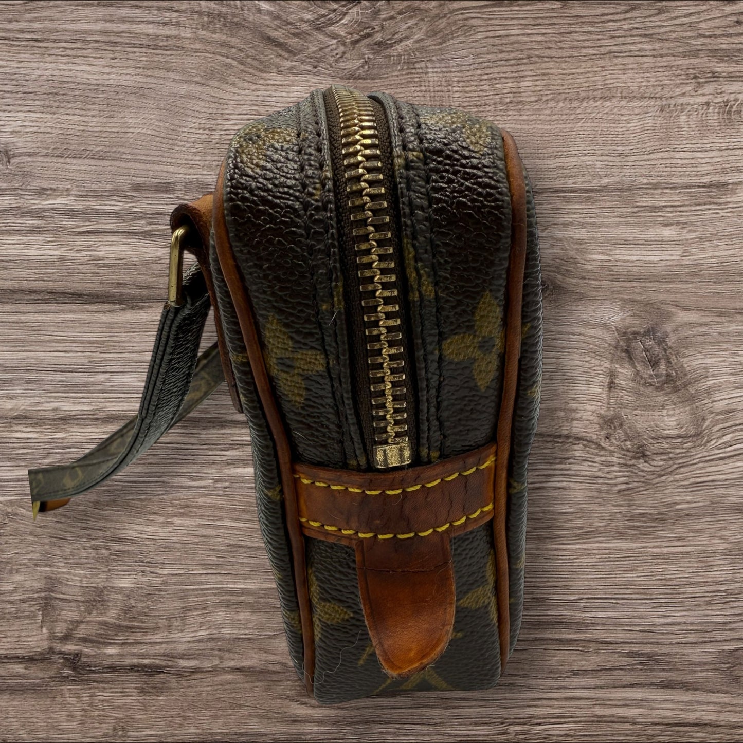 Louis Vuitton Monogram Crossbody with adjustable Strap