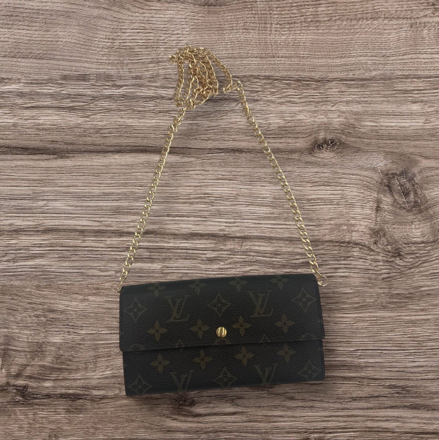Louis Vuitton Monogram Sarah Wallet