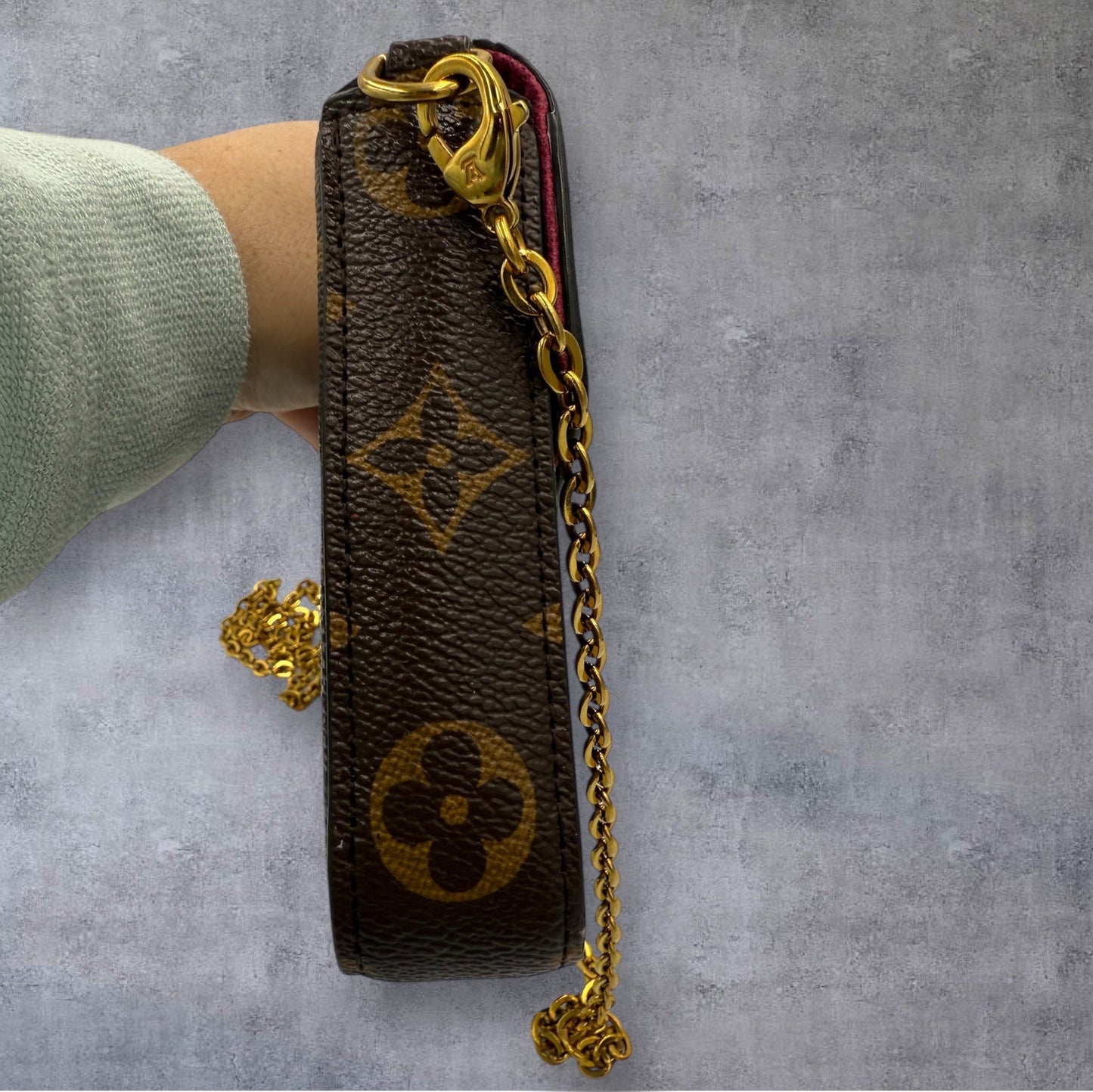 332. Louis Vuitton Monogram Felicie Pochette with two inserts