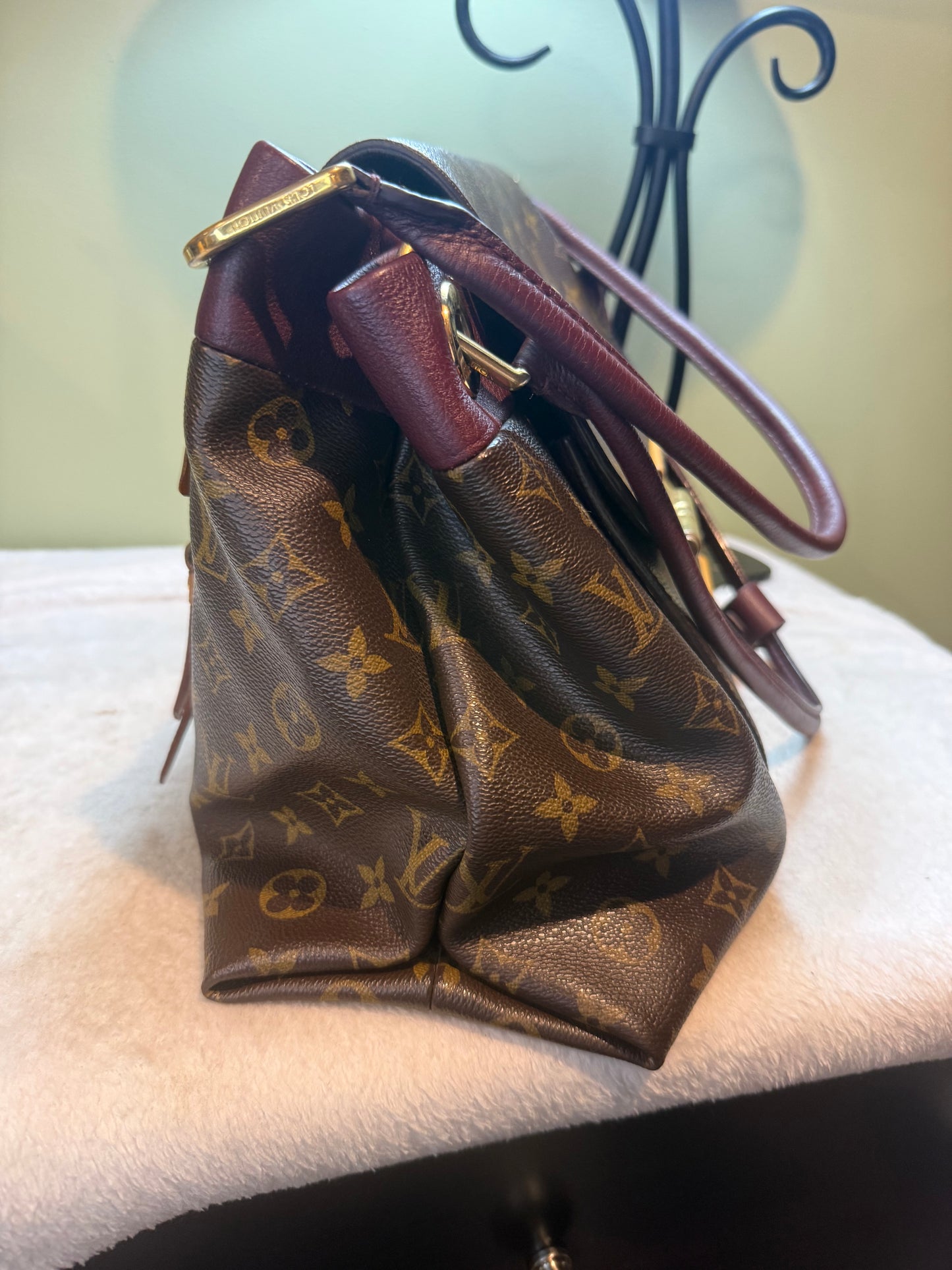 1573. Louis Vuitton Monogram Olympre with Burgundy leather