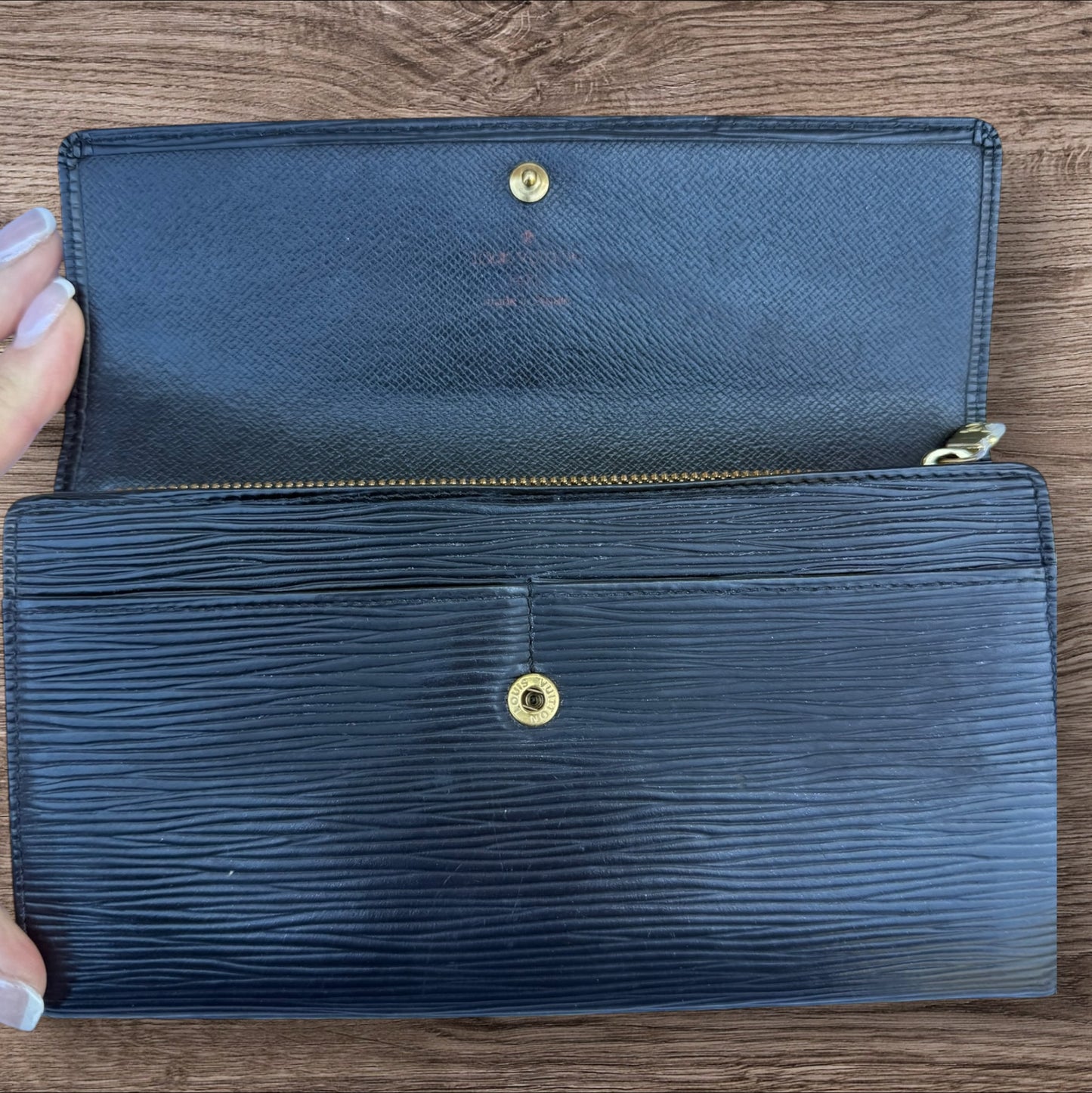Louis Vuitton Epi Portefeuille Sarah Leather Long wallet
