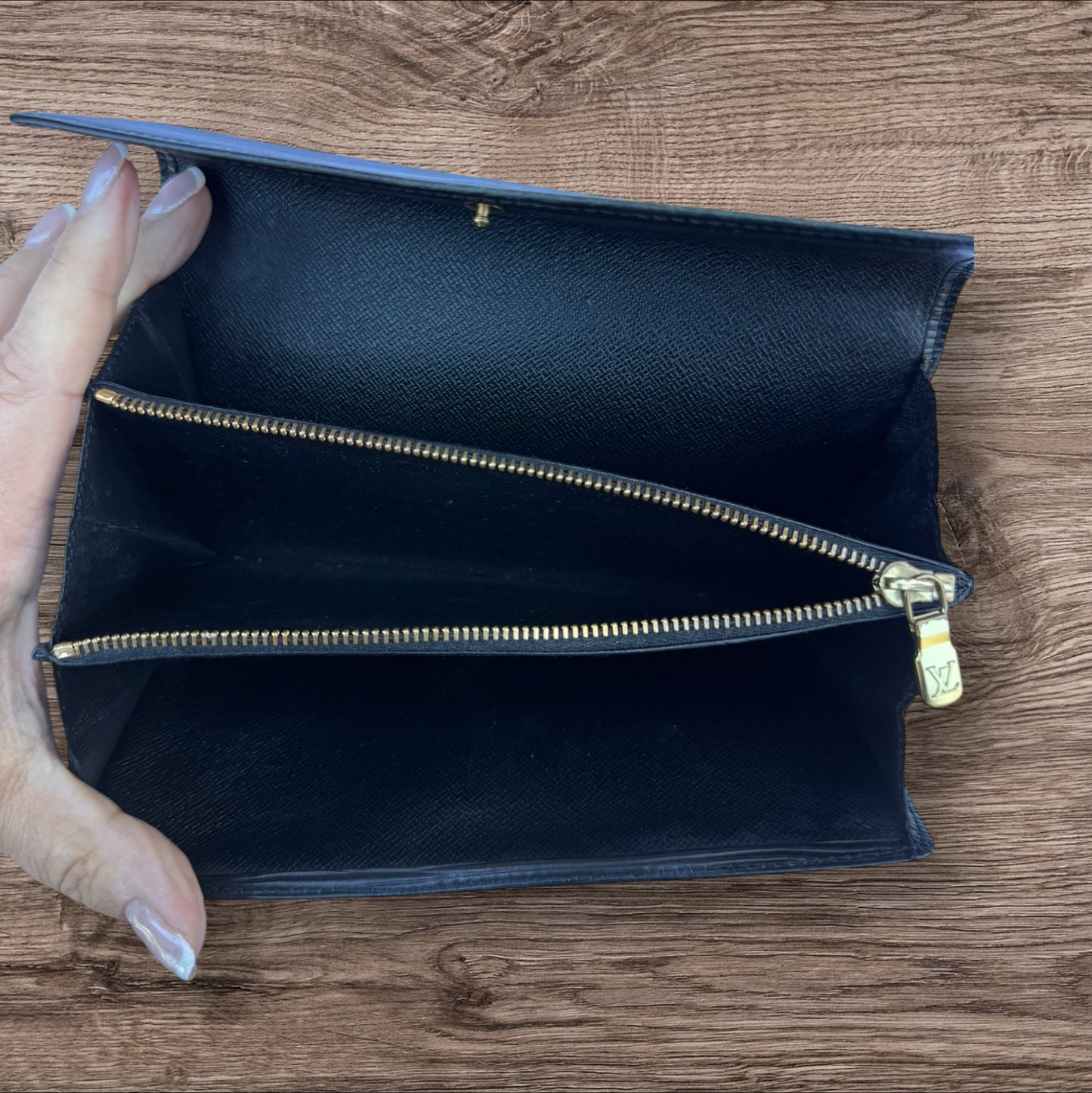 Louis Vuitton Epi Portefeuille Sarah Leather Long wallet