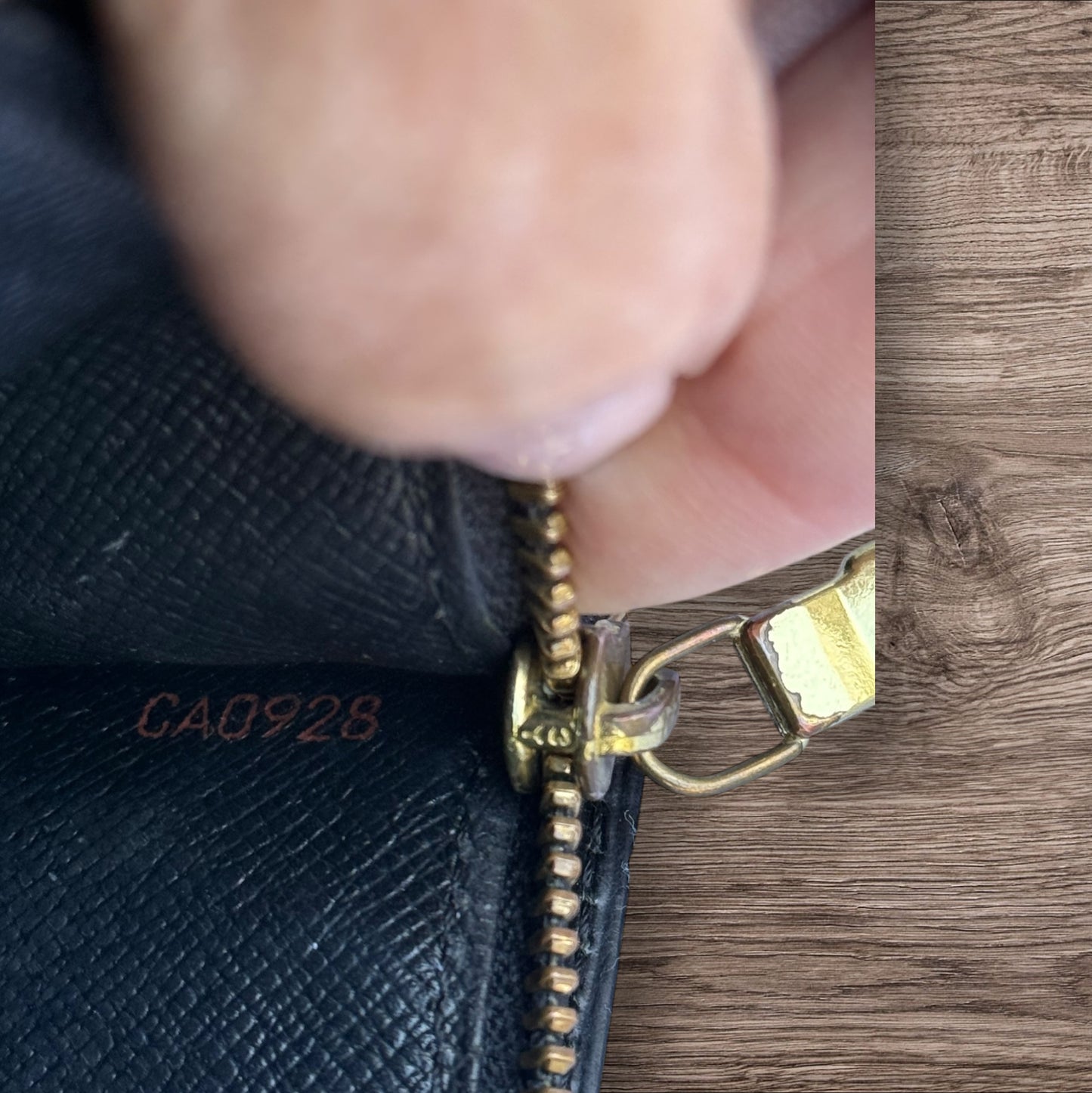 Louis Vuitton Epi Portefeuille Sarah Leather Long wallet