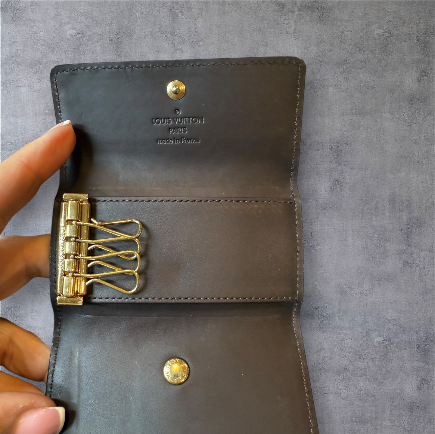 Louis Vuitton Amarante Vernis Key Holder