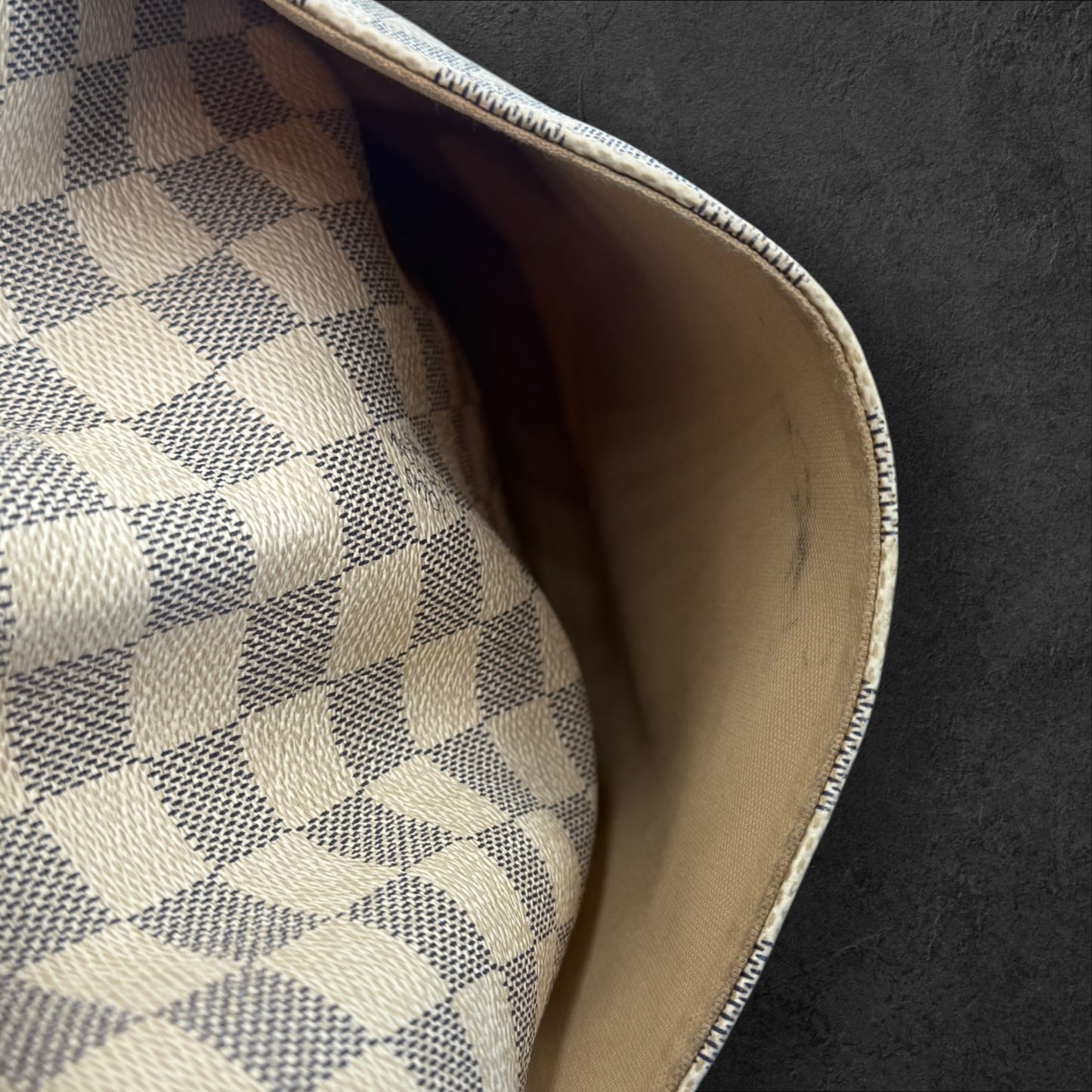 Louis Vuitton Damier Azur Totally MM tote