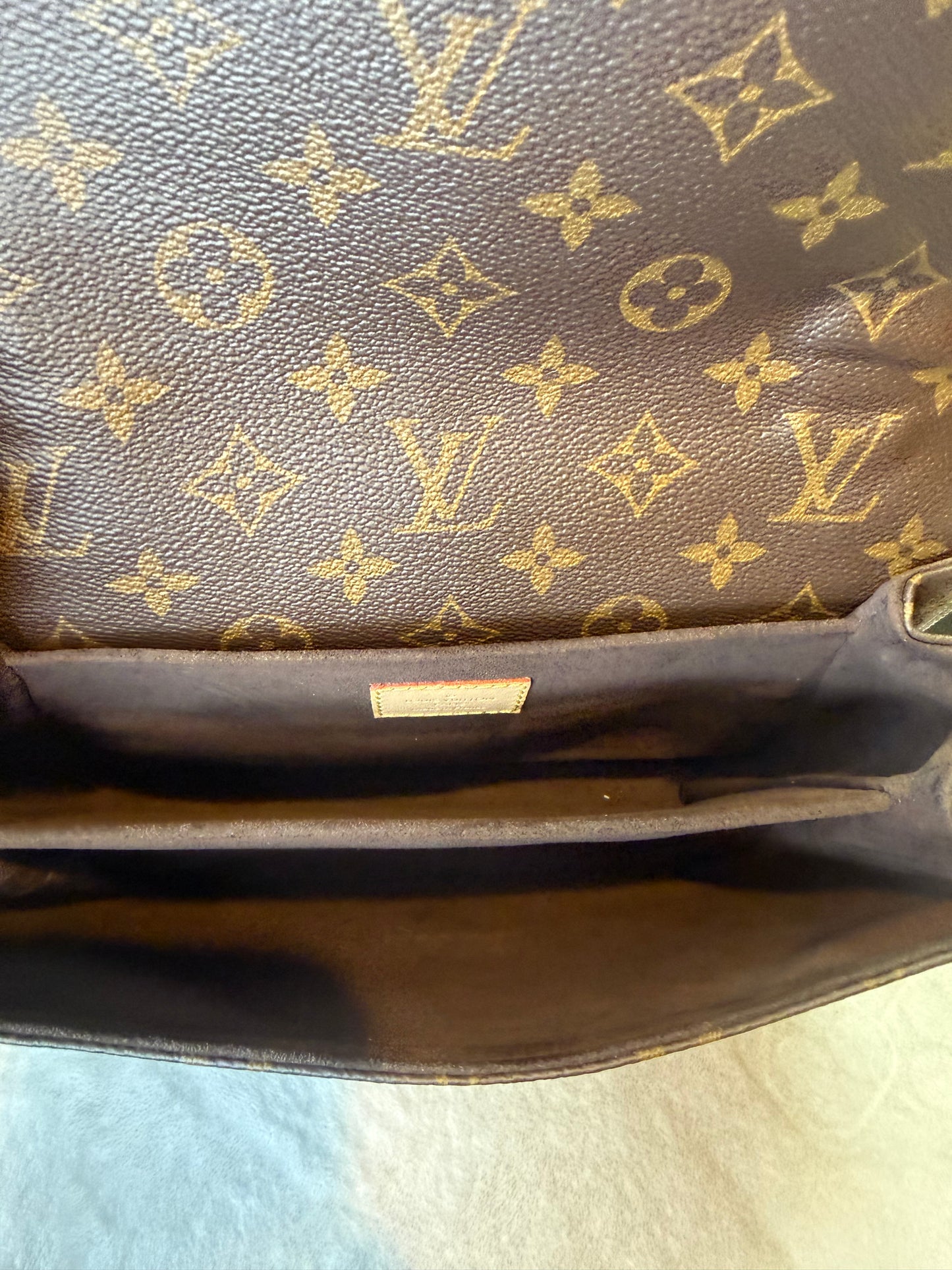 1918. Louis Vuitton Monogram Pochette Metis