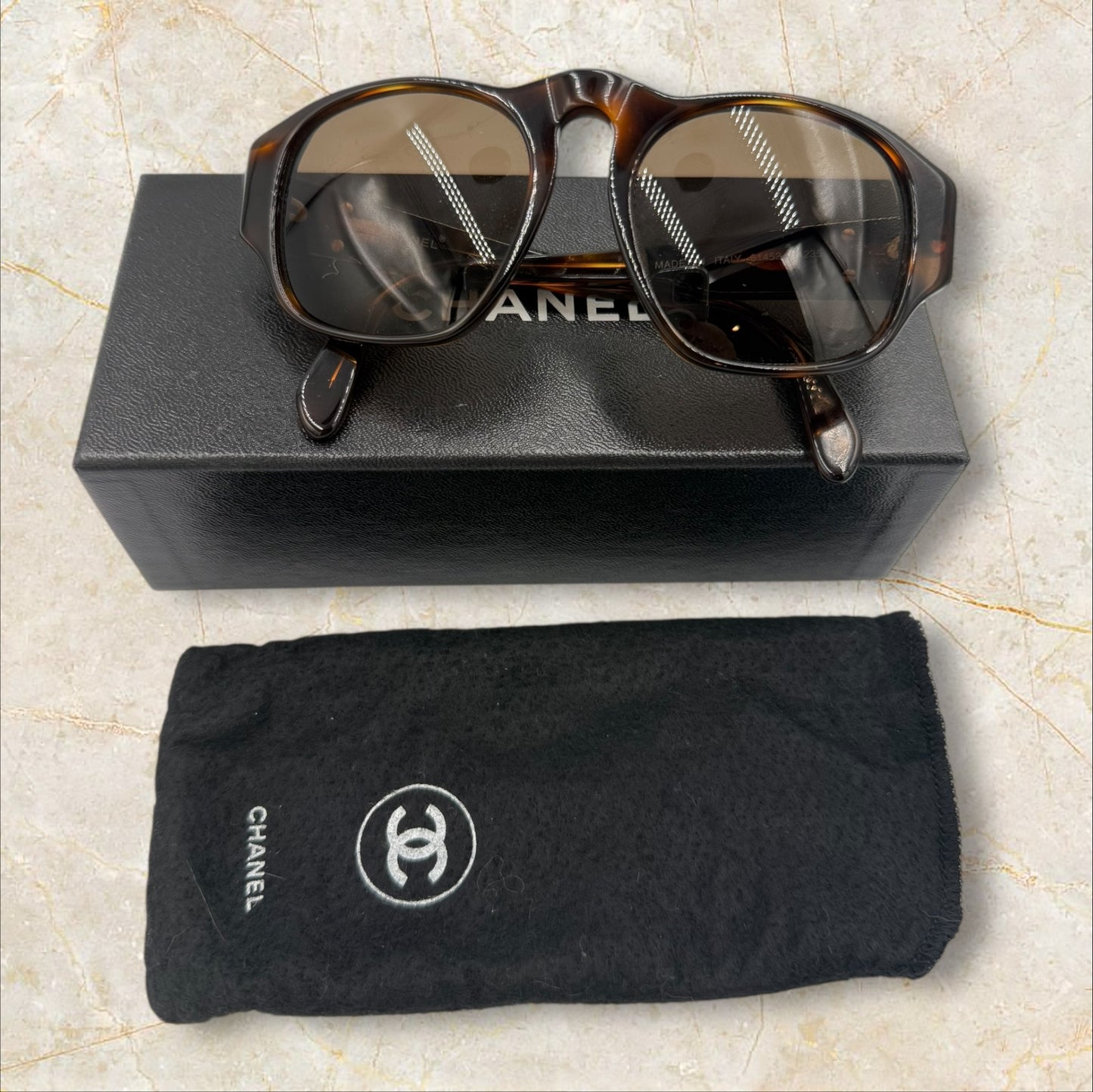 Chanel Coco Mark Brown Tortoise Shell Vintage Sunglasses with box