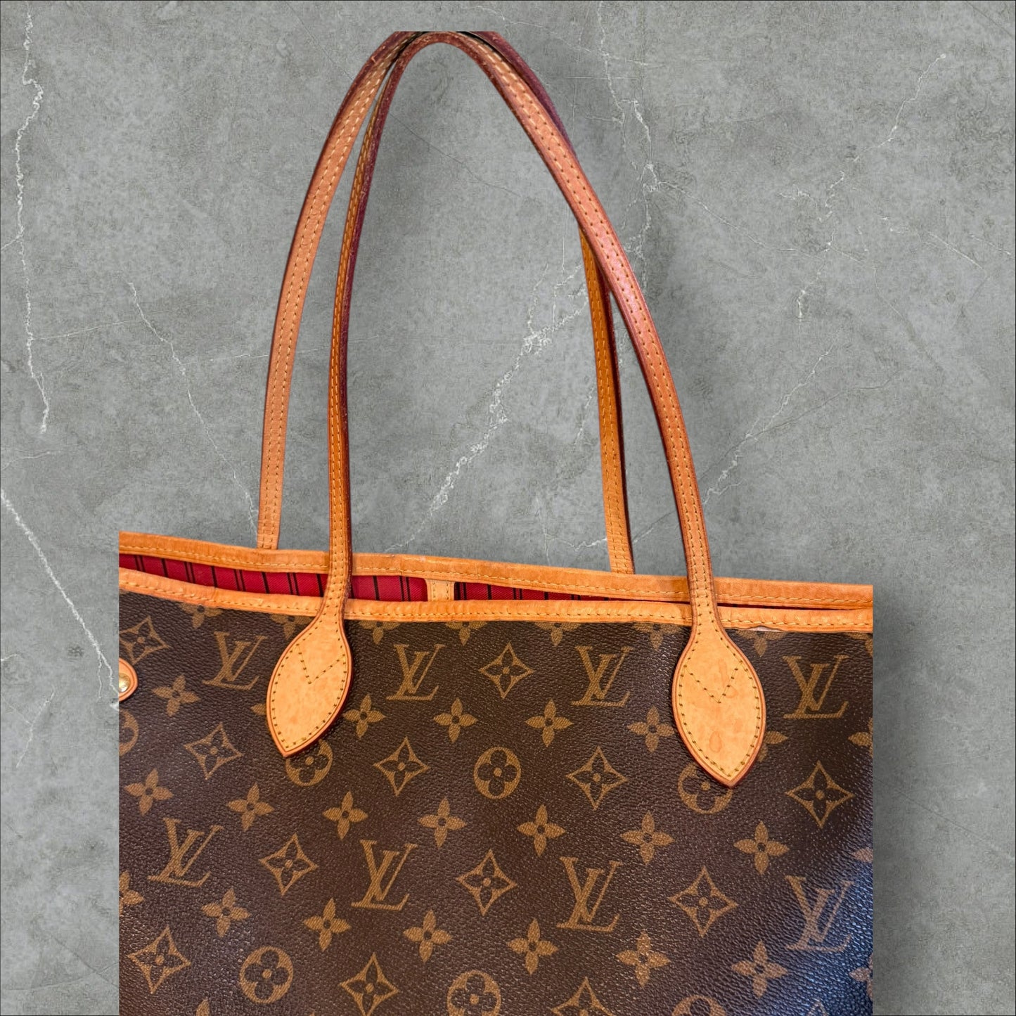 Louis Vuitton Neverfull MM Monogram with Fushia interior