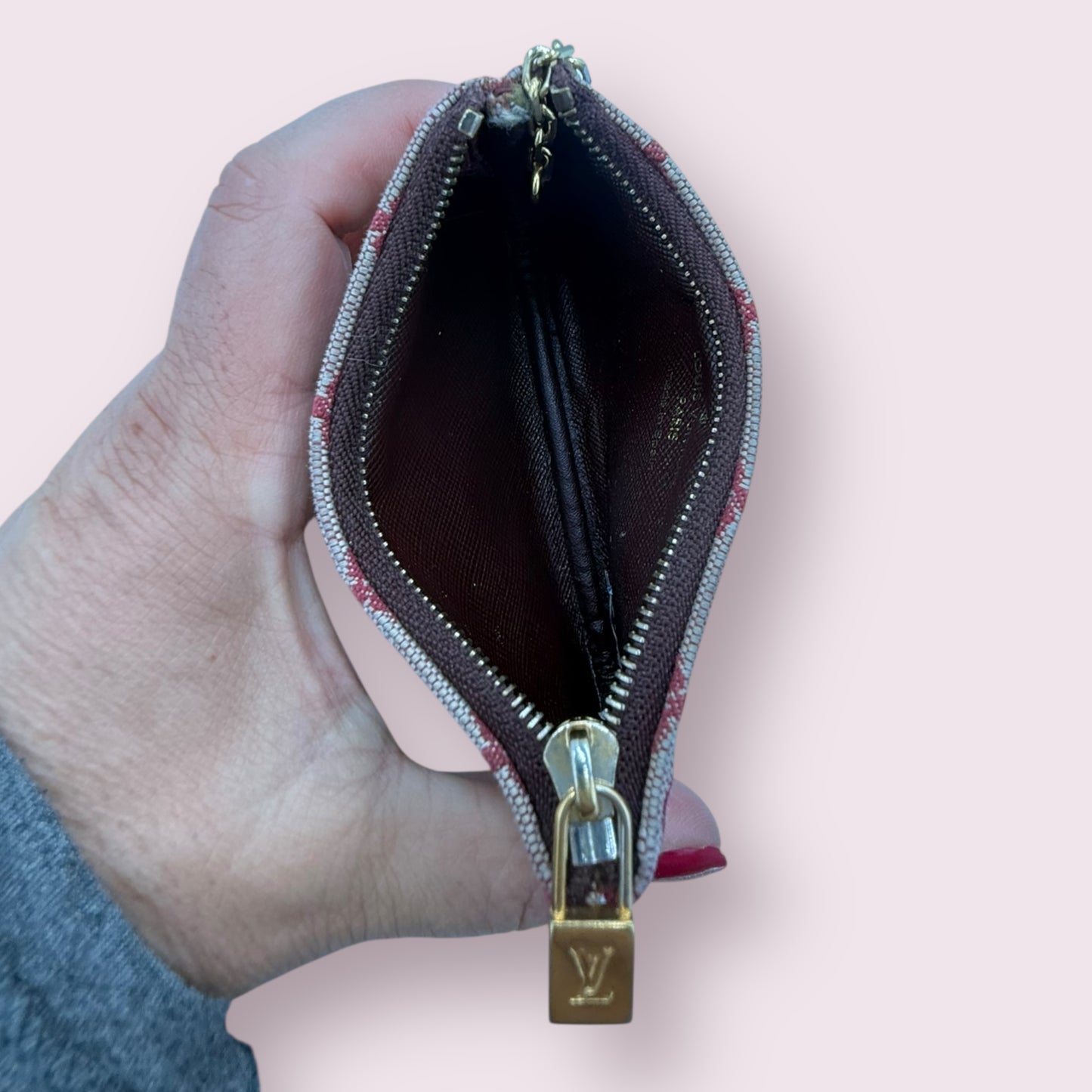 Louis Vuitton Rose Canvas Key Cles