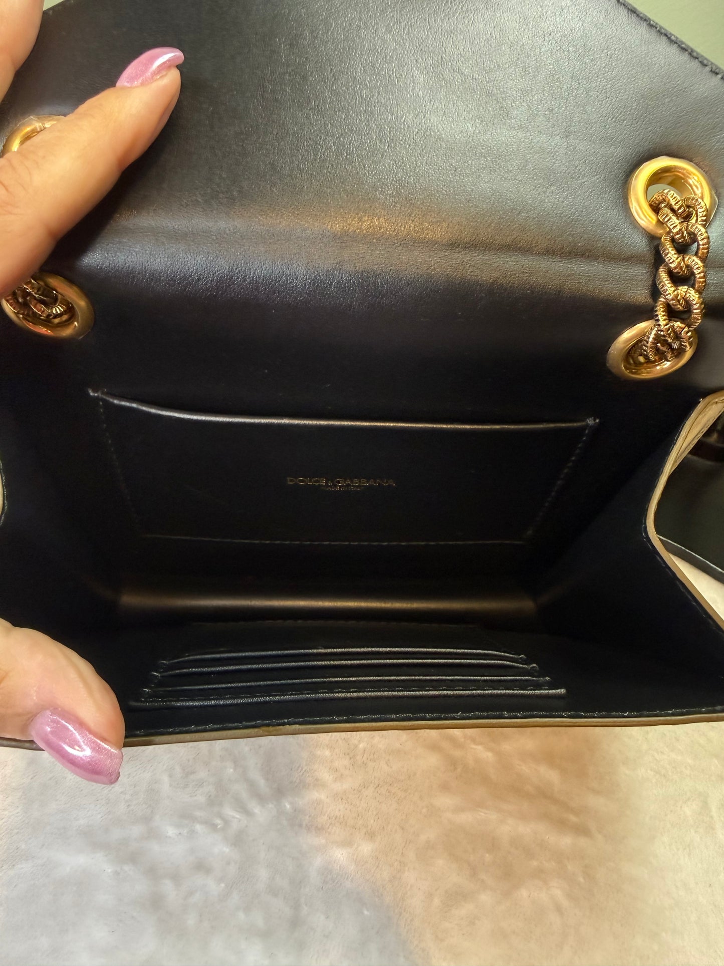 1809. Dolce & Gabbana Devotion Shoulder Bag