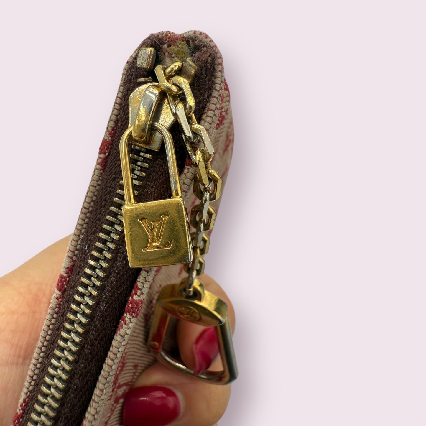 Louis Vuitton Rose Canvas Key Cles