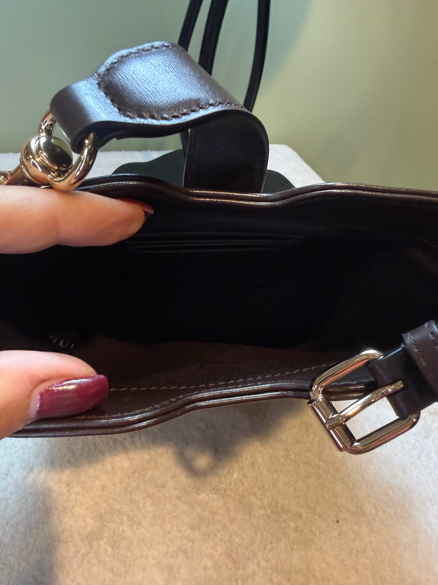 1641. Gucci GG Mini Bucket Shoulder Bag