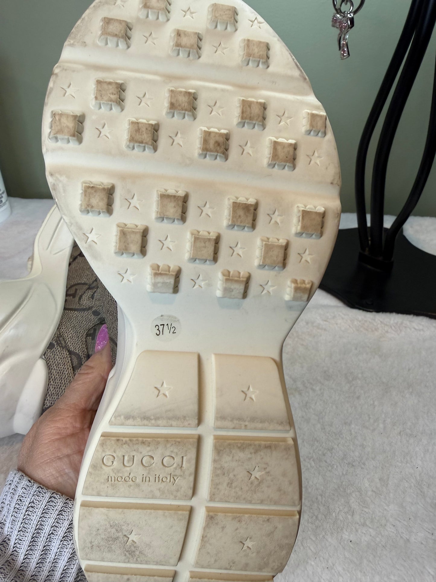 811. Gucci 100 Rhyton Sneakers in Beige Monogram