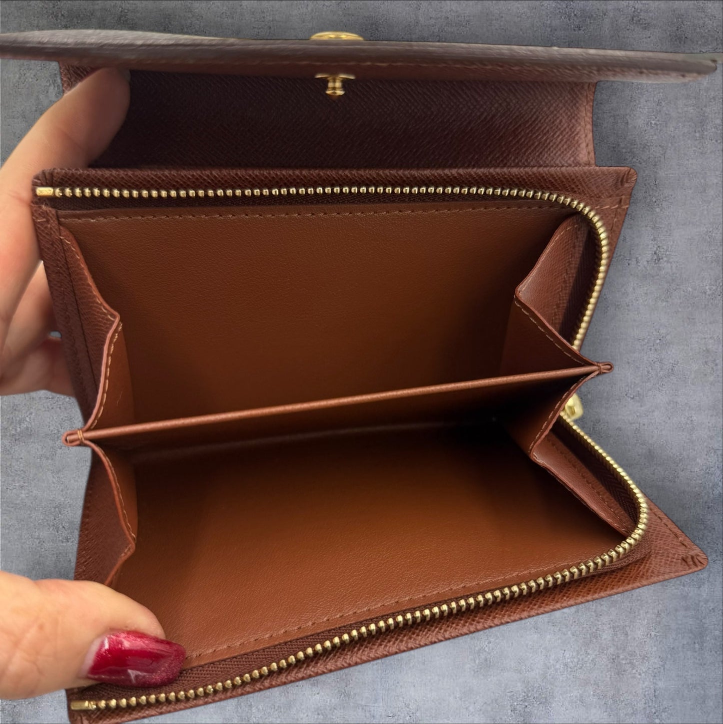 342. Louis Vuitton Monogram Tresor Wallet