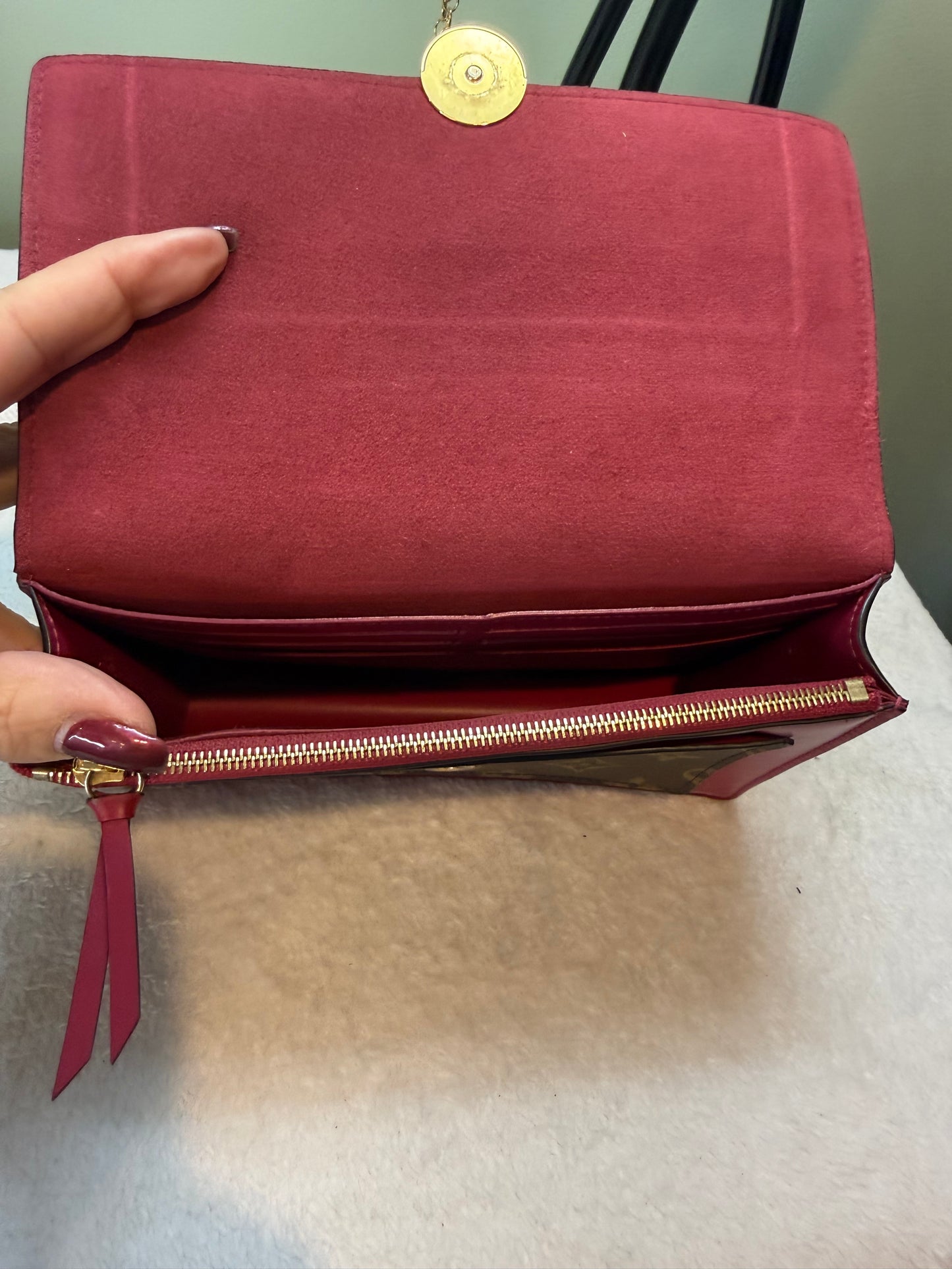 487. Louis Vuitton Monogram Flore Wallet on Chain