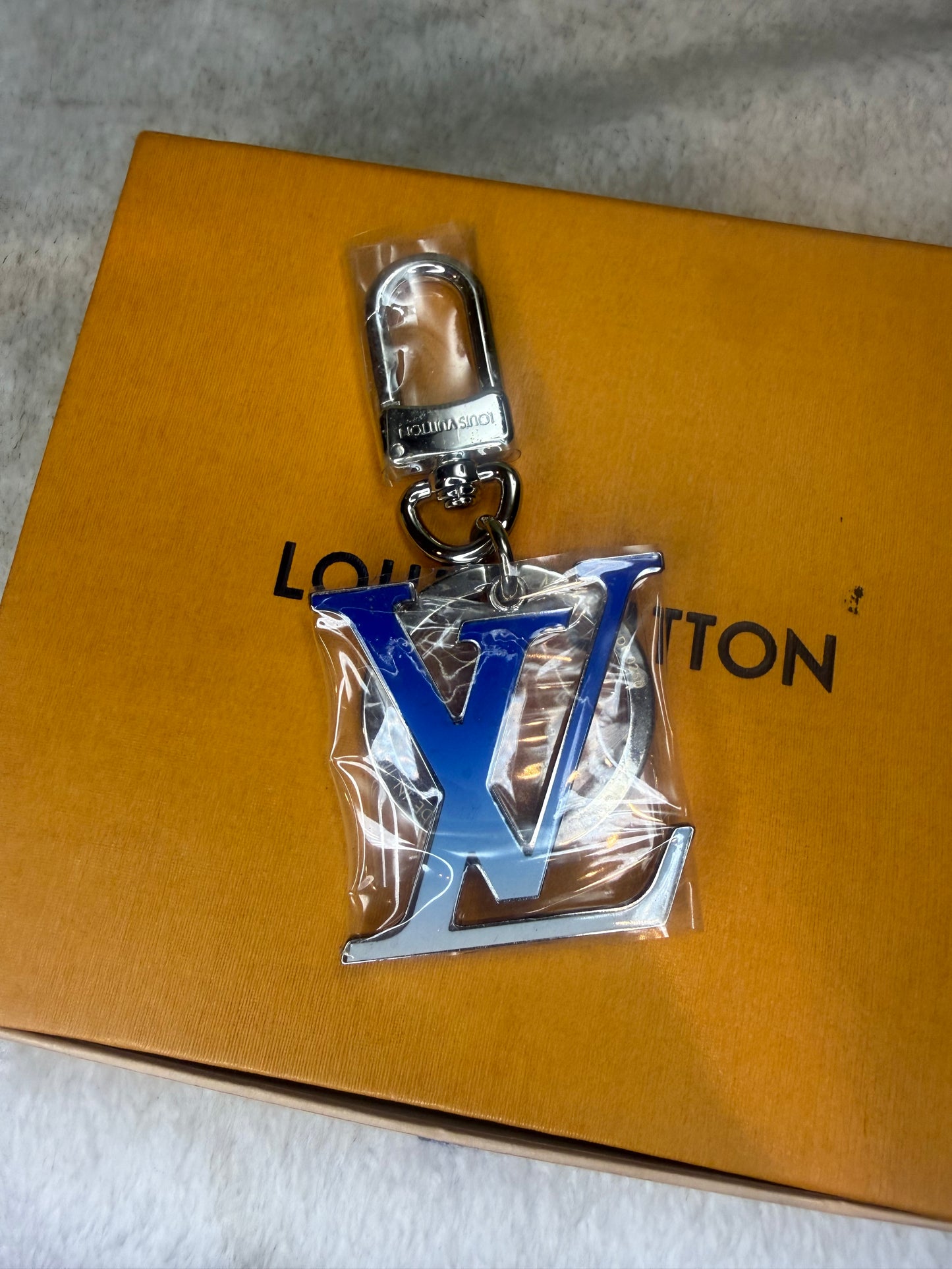 1408. Louis Vuitton Gradient Blue and Silver Bag charm/Key Chain