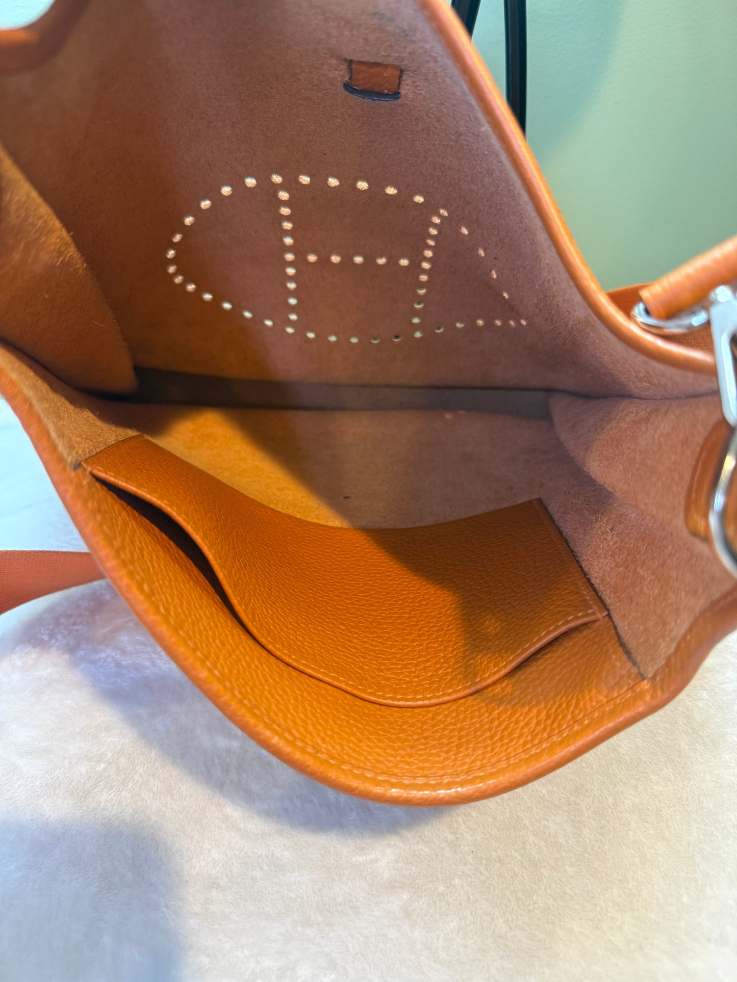 1819. Hermes Vibrant Orange Togo Evelyne III 29 Crossbody