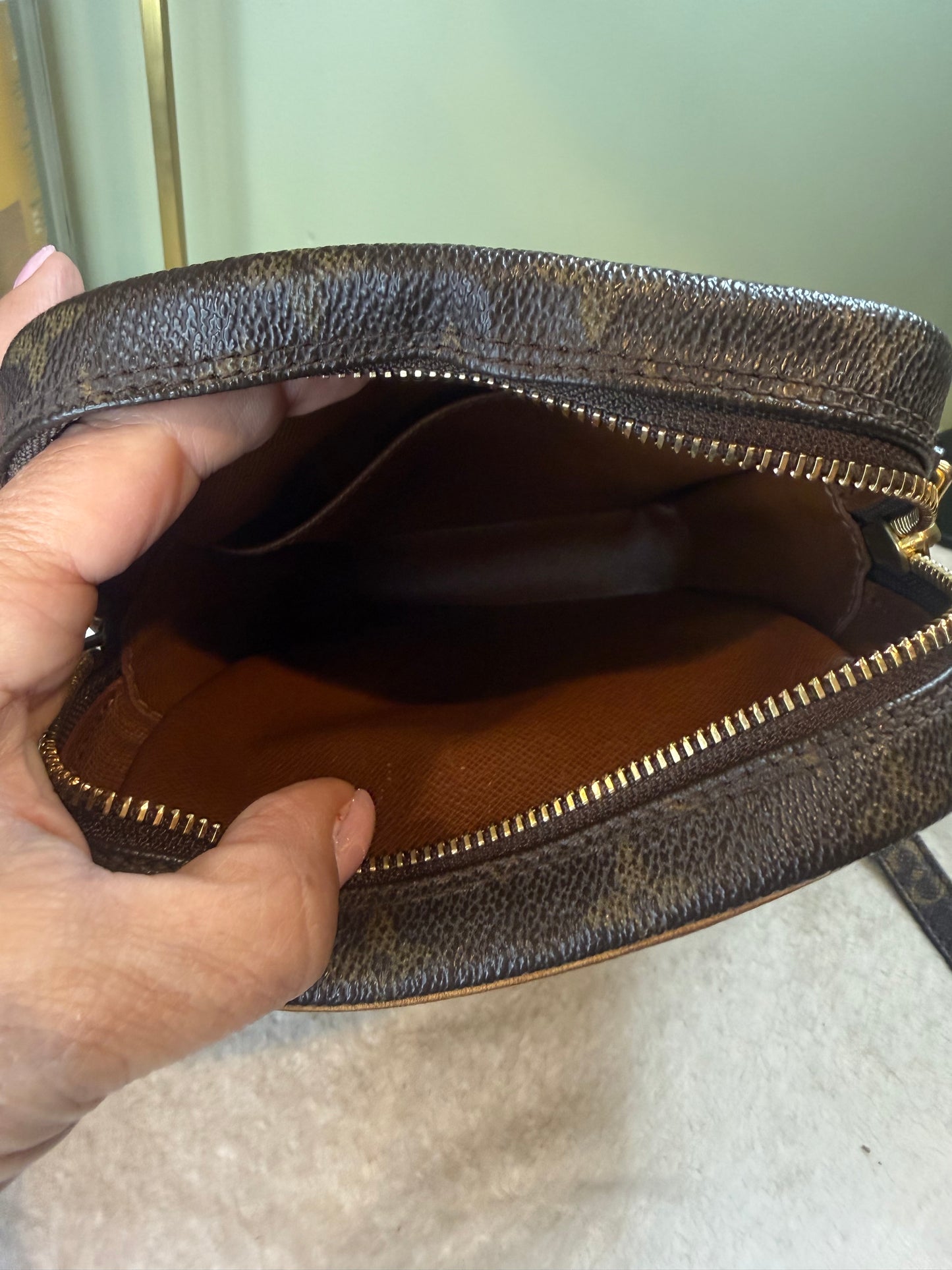 1446.Louis Vuitton Monogram Amazone