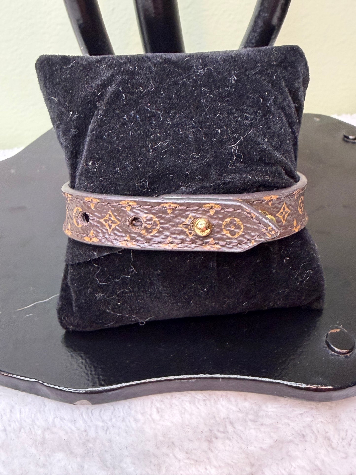 1575. Louis Vuitton Monogram Lock Charm Bracelet