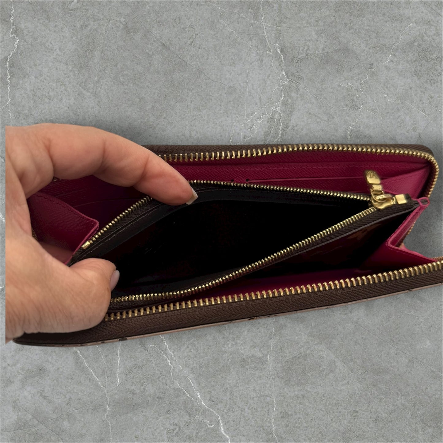 296. Louis Vuitton Monogram Portefeuille Zippy Clemence Blooming Flower