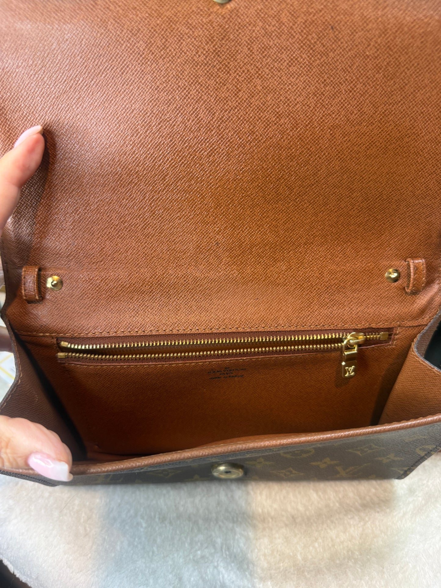 1450. Louis Vuitton Monogram Bordeaux