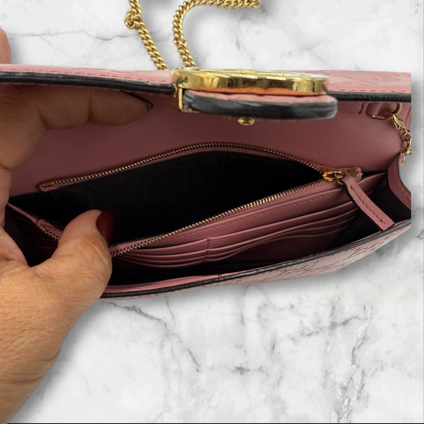 Gucci Sima GG Interlocking Wallet on a Chain - Pink
