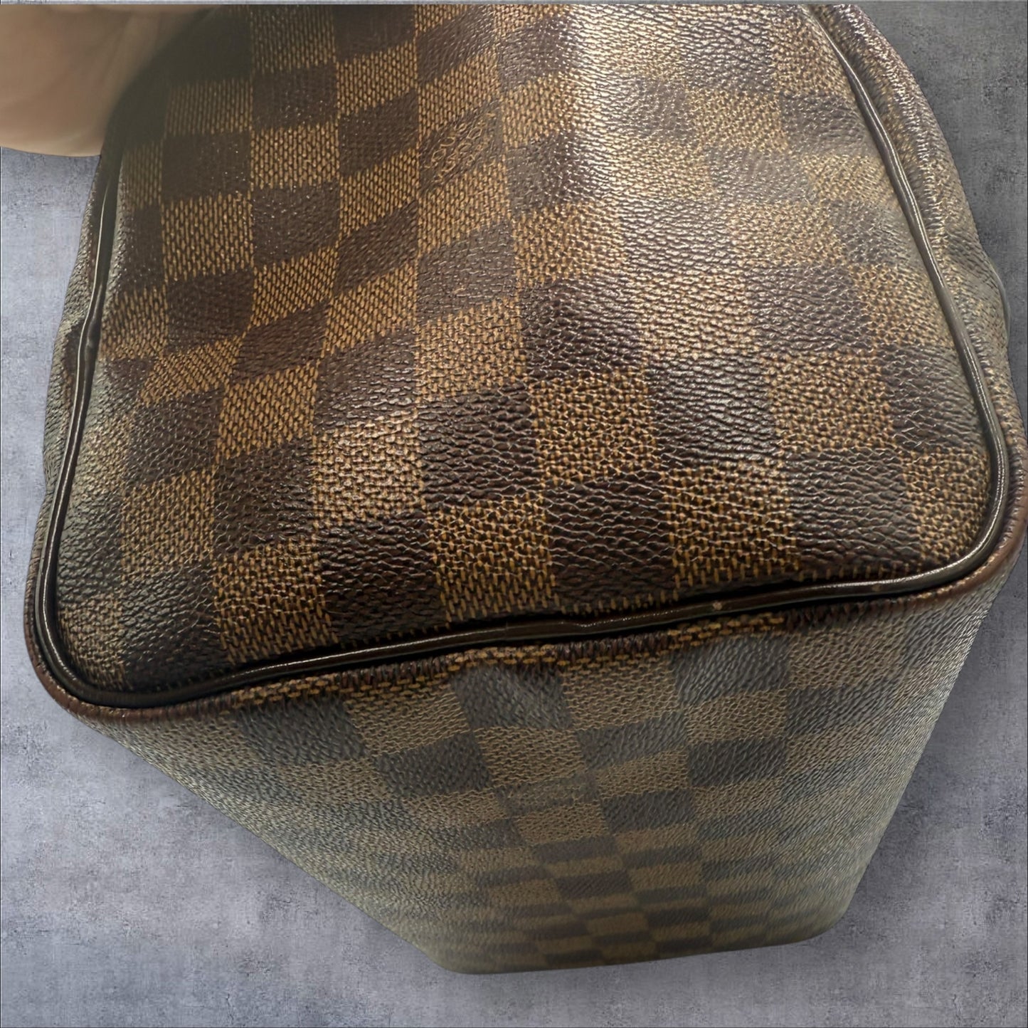 Louis Vuitton Damier Ebene Speedy 25
