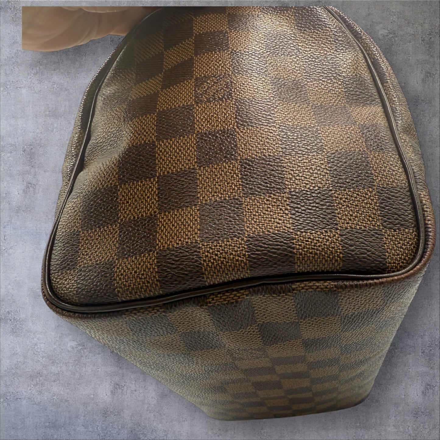 Louis Vuitton Damier Ebene Speedy 25