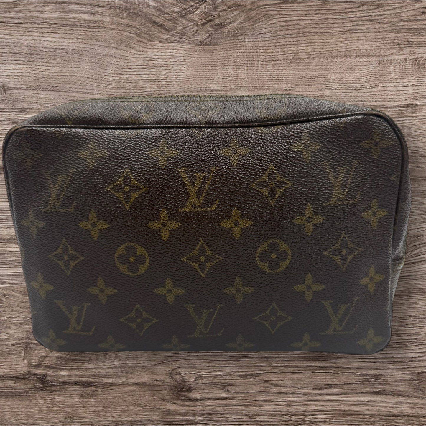 Louis Vuitton Vintage Trousse 23 Monogram toiletry/Cosmetic bag