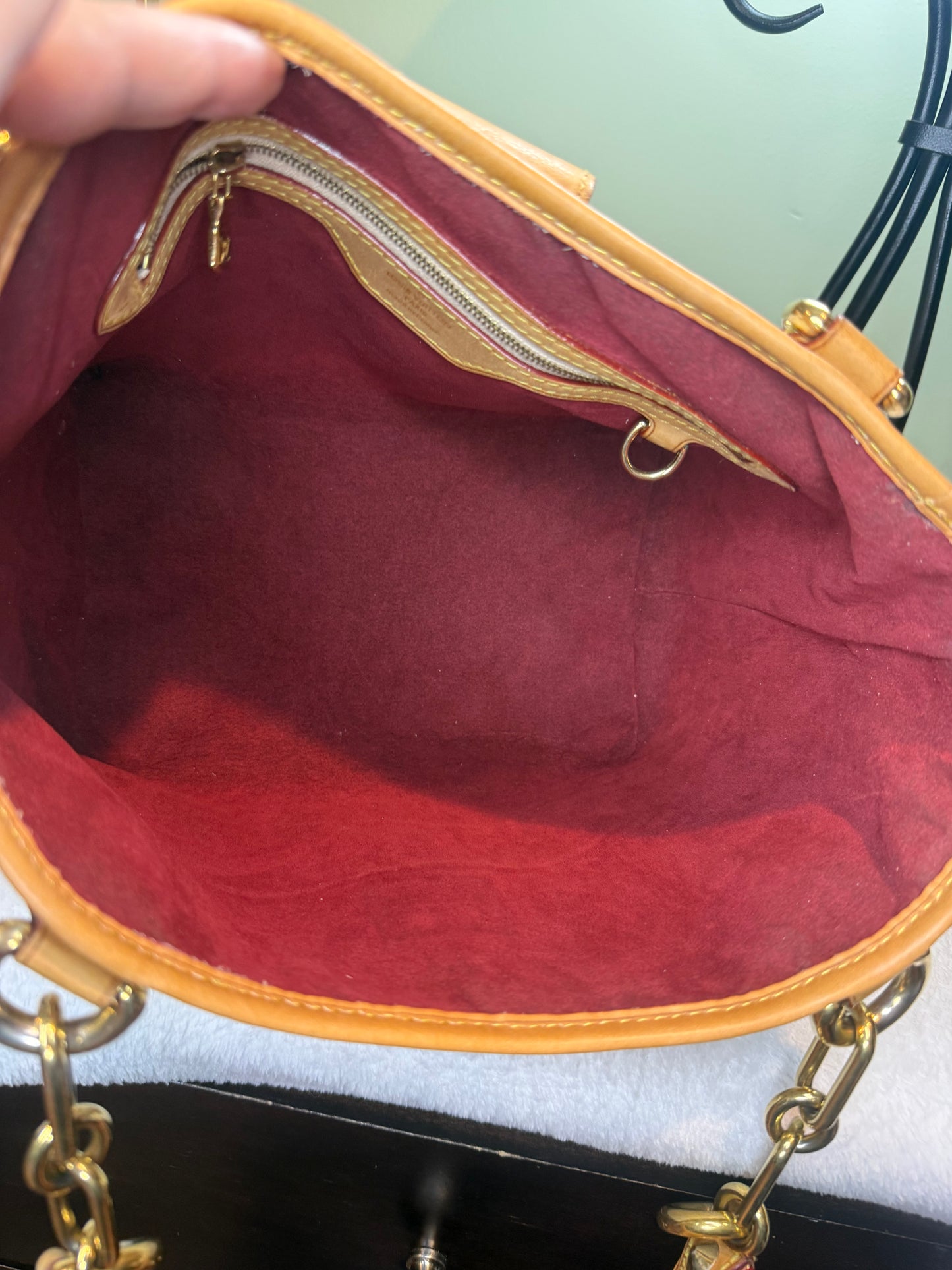 1275. Louis Vuitton White Multicolor Annie MM Shoulder Bag
