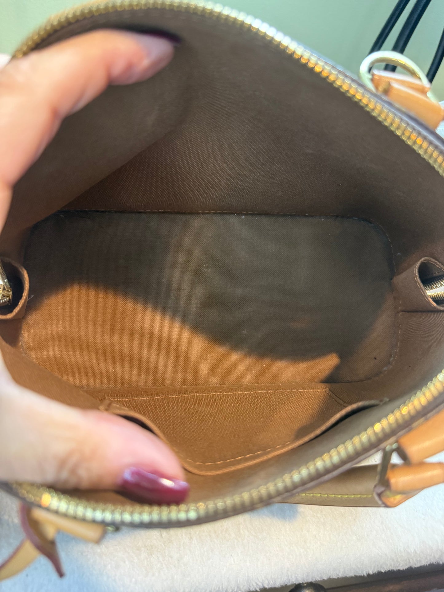 1638. Louis Vuitton Monogram Alma BB