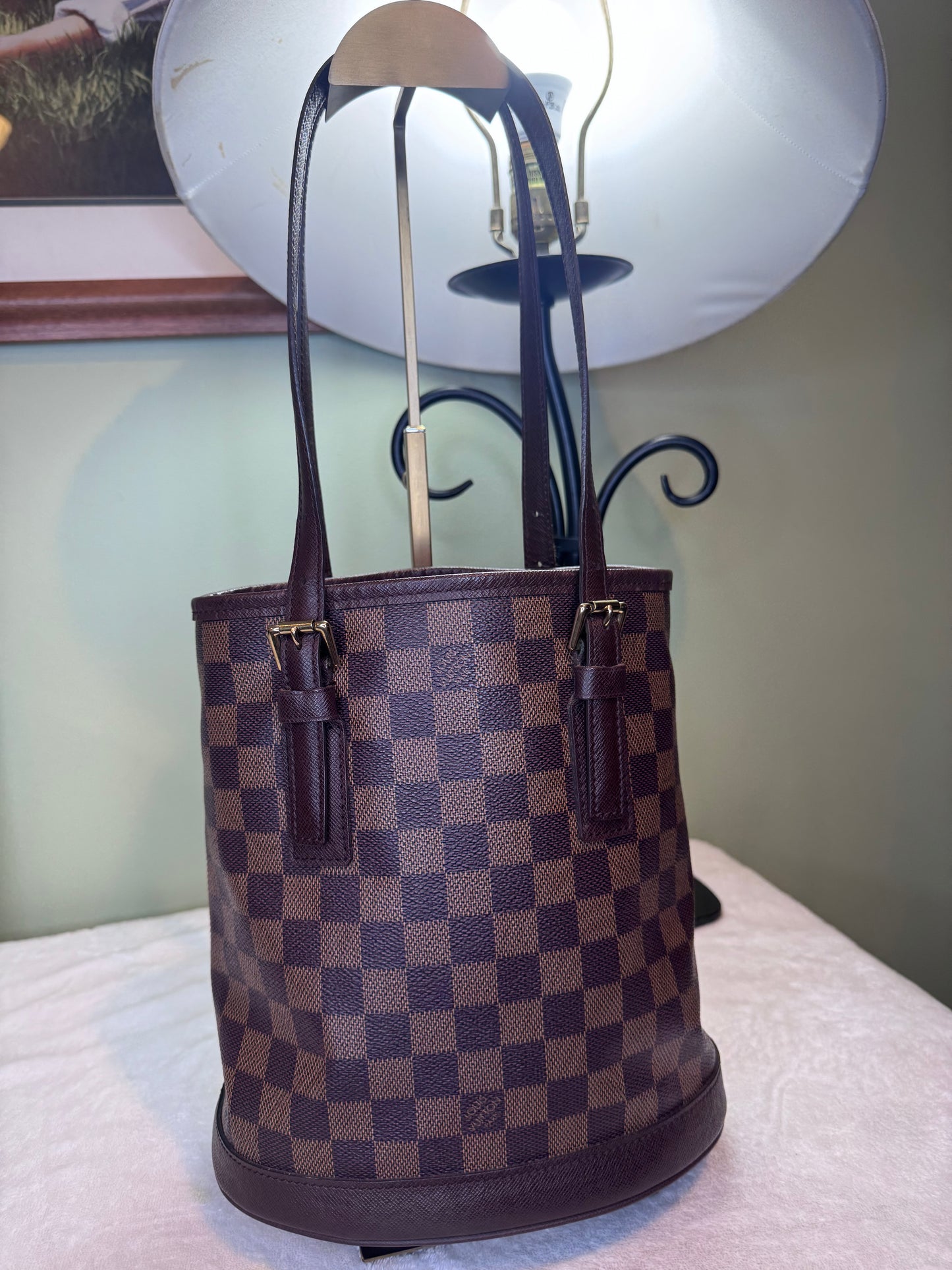 1858. Louis Vuitton Damier Ebene Bucket bag