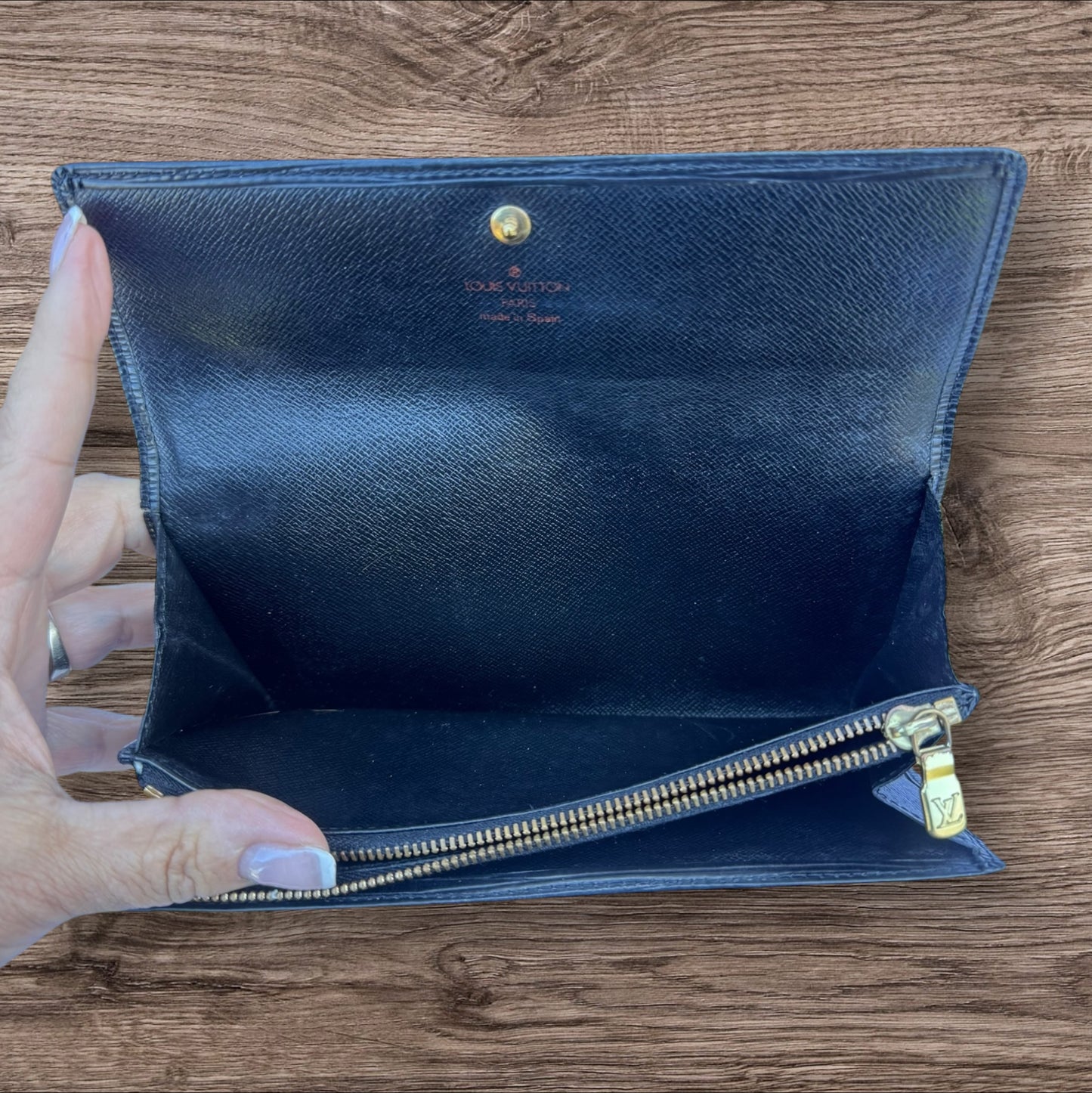 Louis Vuitton Epi Portefeuille Sarah Leather Long wallet