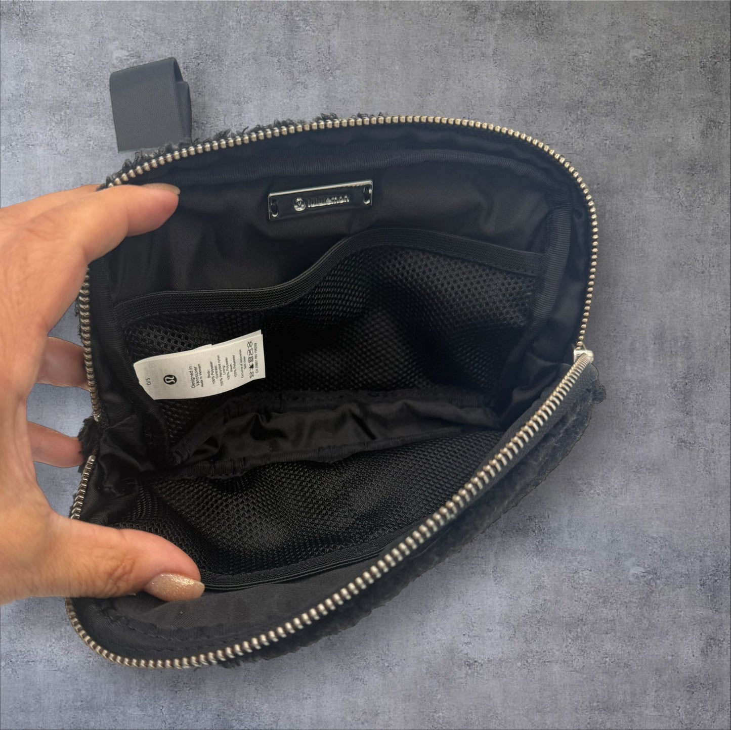 Lululemon Everywhere Belt Bag Black Fleece