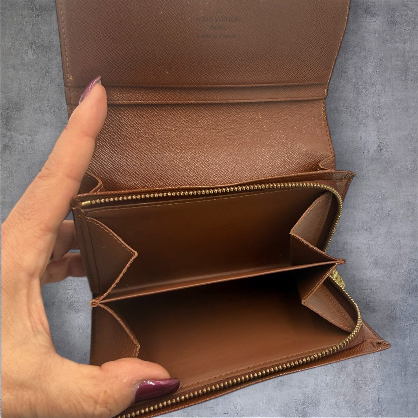 353. Louis Vuitton Monogram Tresor Wallet