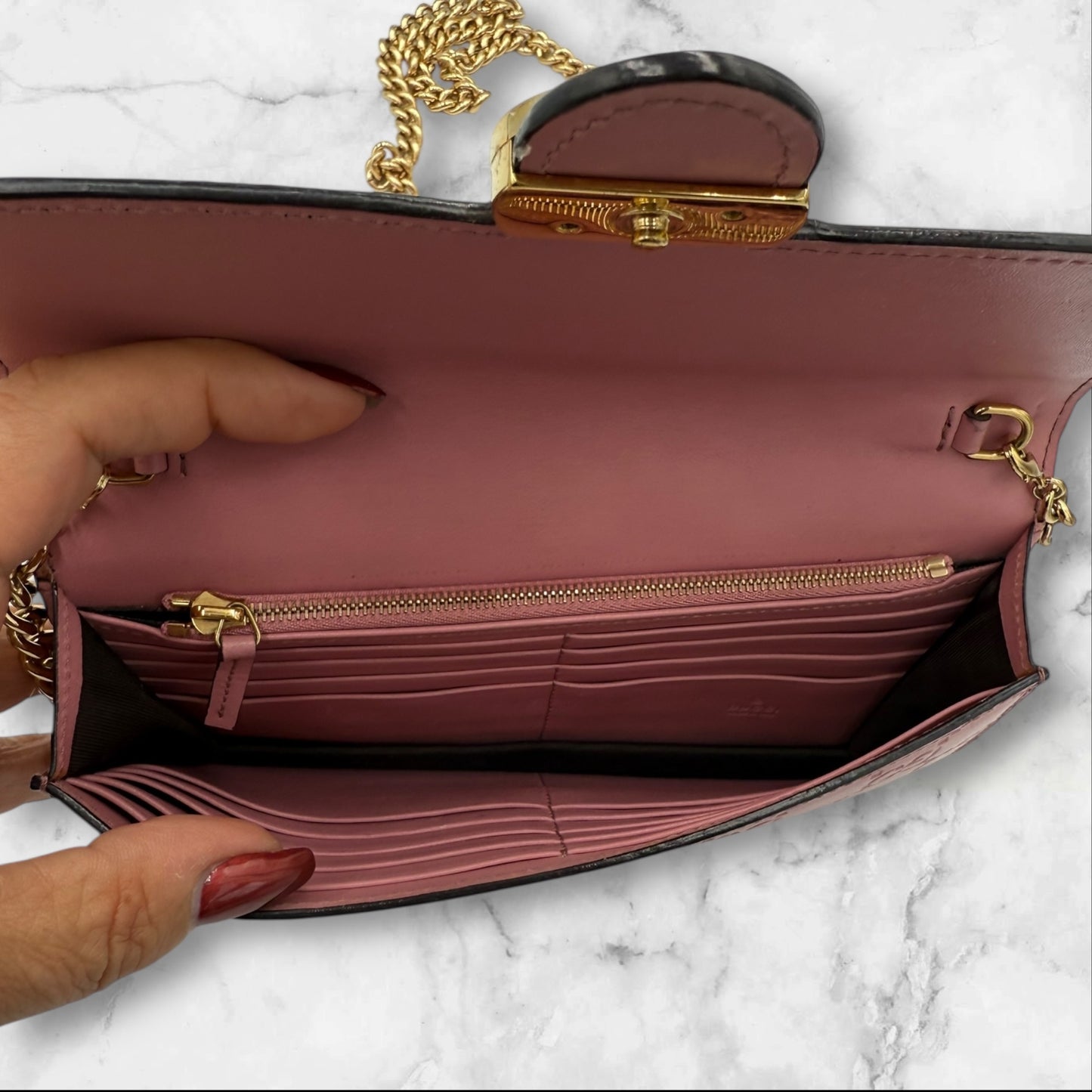 Gucci Sima GG Interlocking Wallet on a Chain - Pink