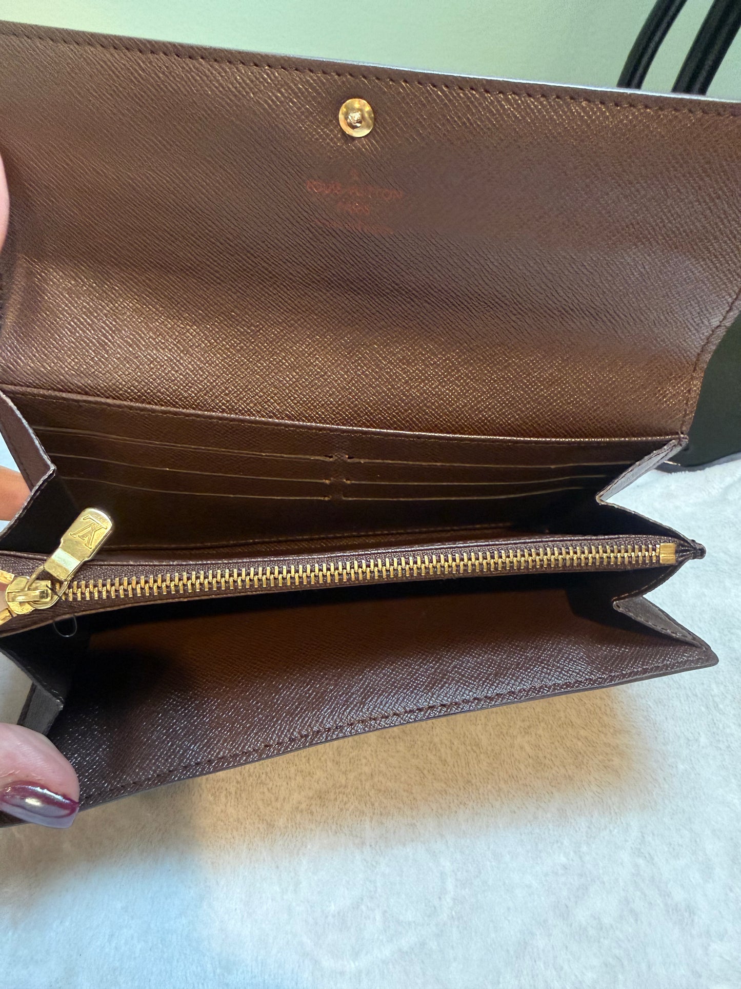 1871. Louis Vuitton Damier Ebene Sarah Wallet