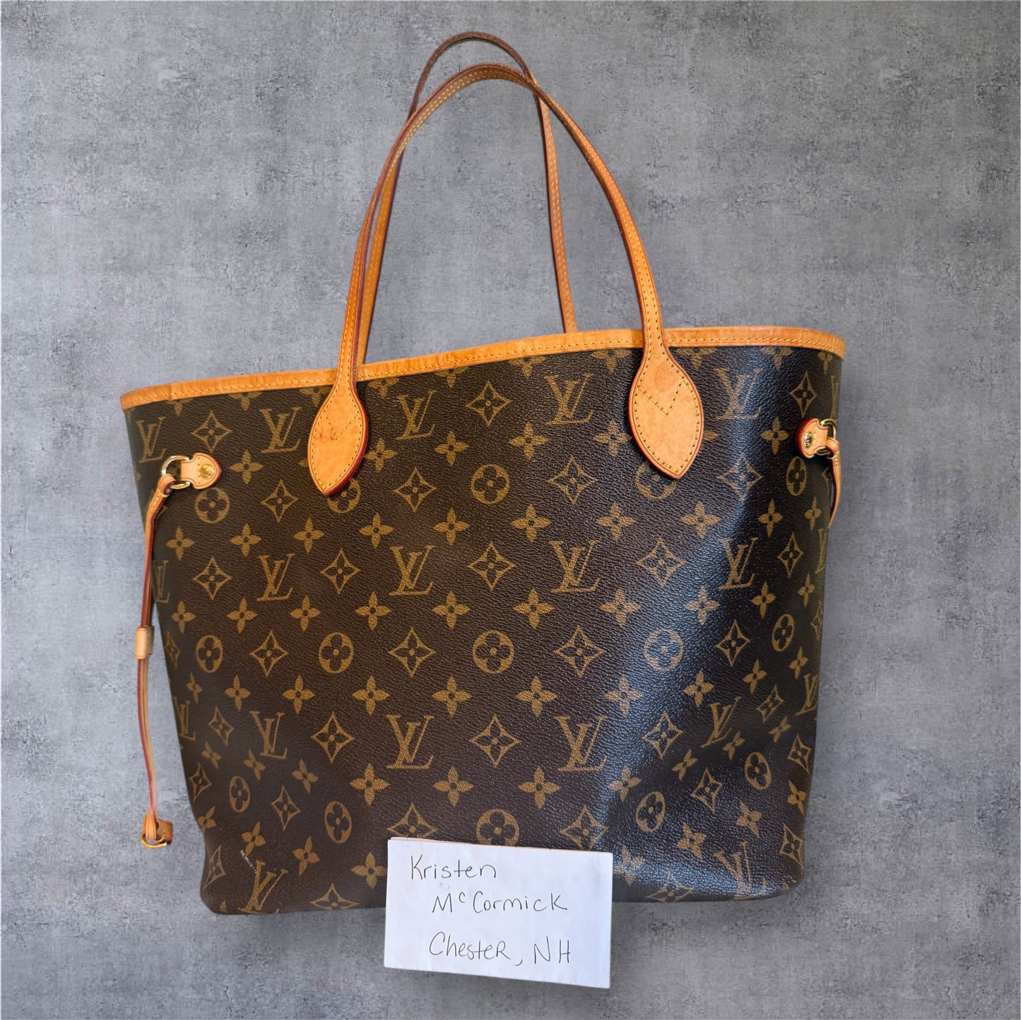 Louis Vuitton Neverfull MM Monogram with Fushia interior