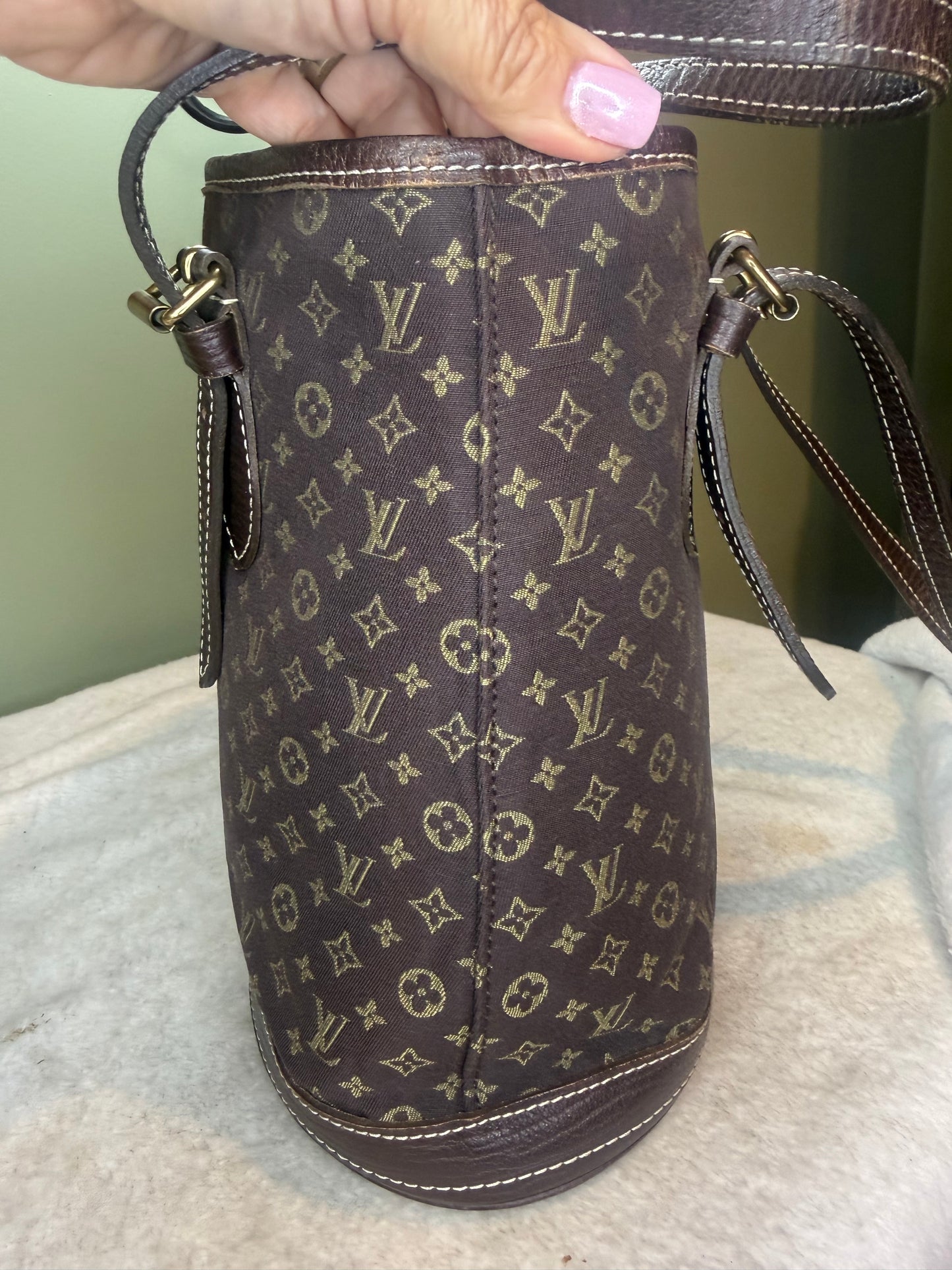 1527. Louis vuitton Dark Brown Mini Lin Bucket Bag PM