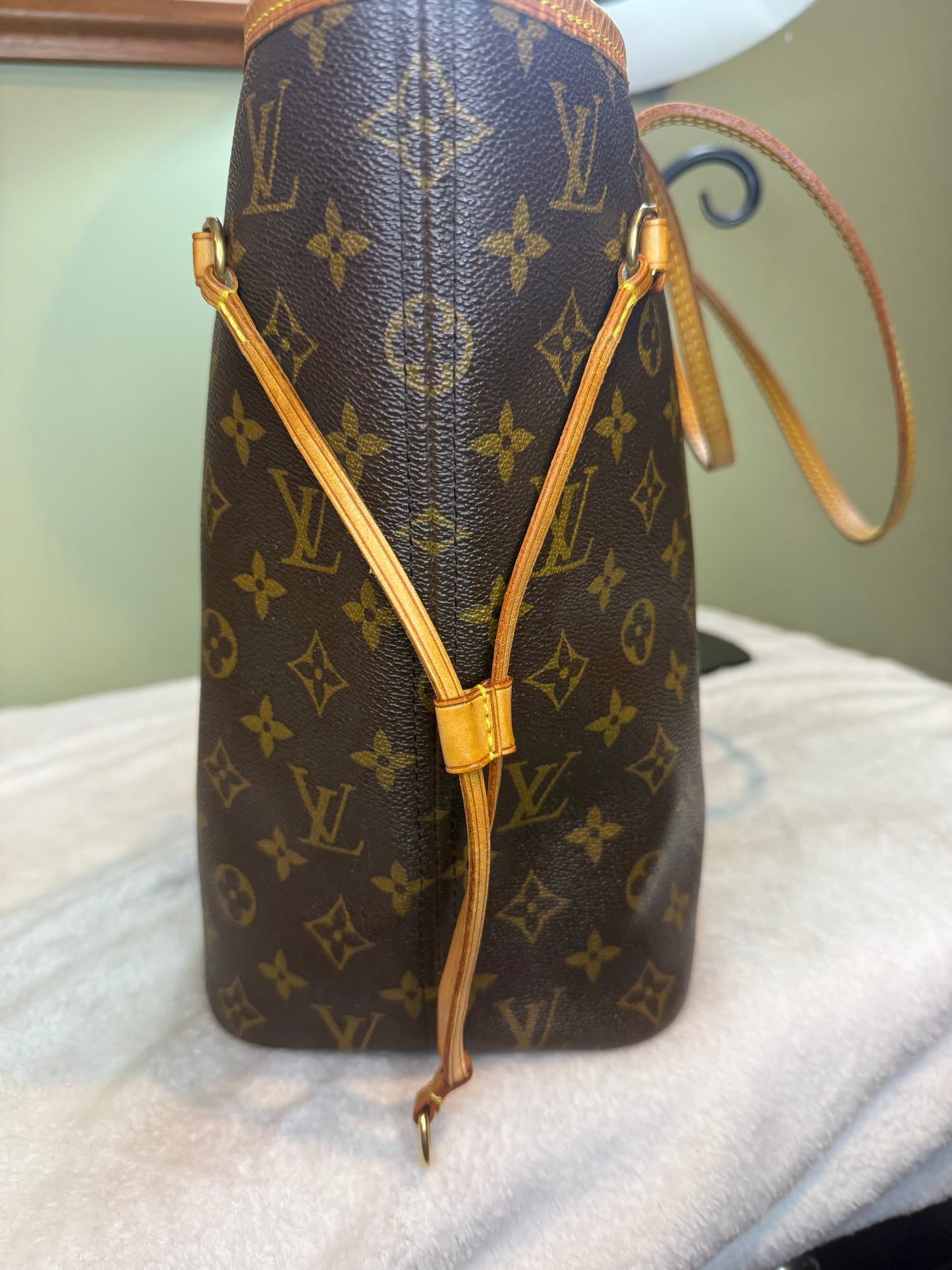 1399. Louis Vuitton Monogram Neverfull MM