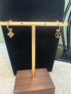 1305. Louis Vuitton Blooming Earrings with Asymmetrical dangling charms