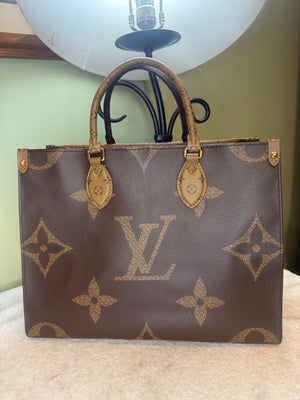 1432. Louis Vuitton Reverse Monogram OnTheGo MM
