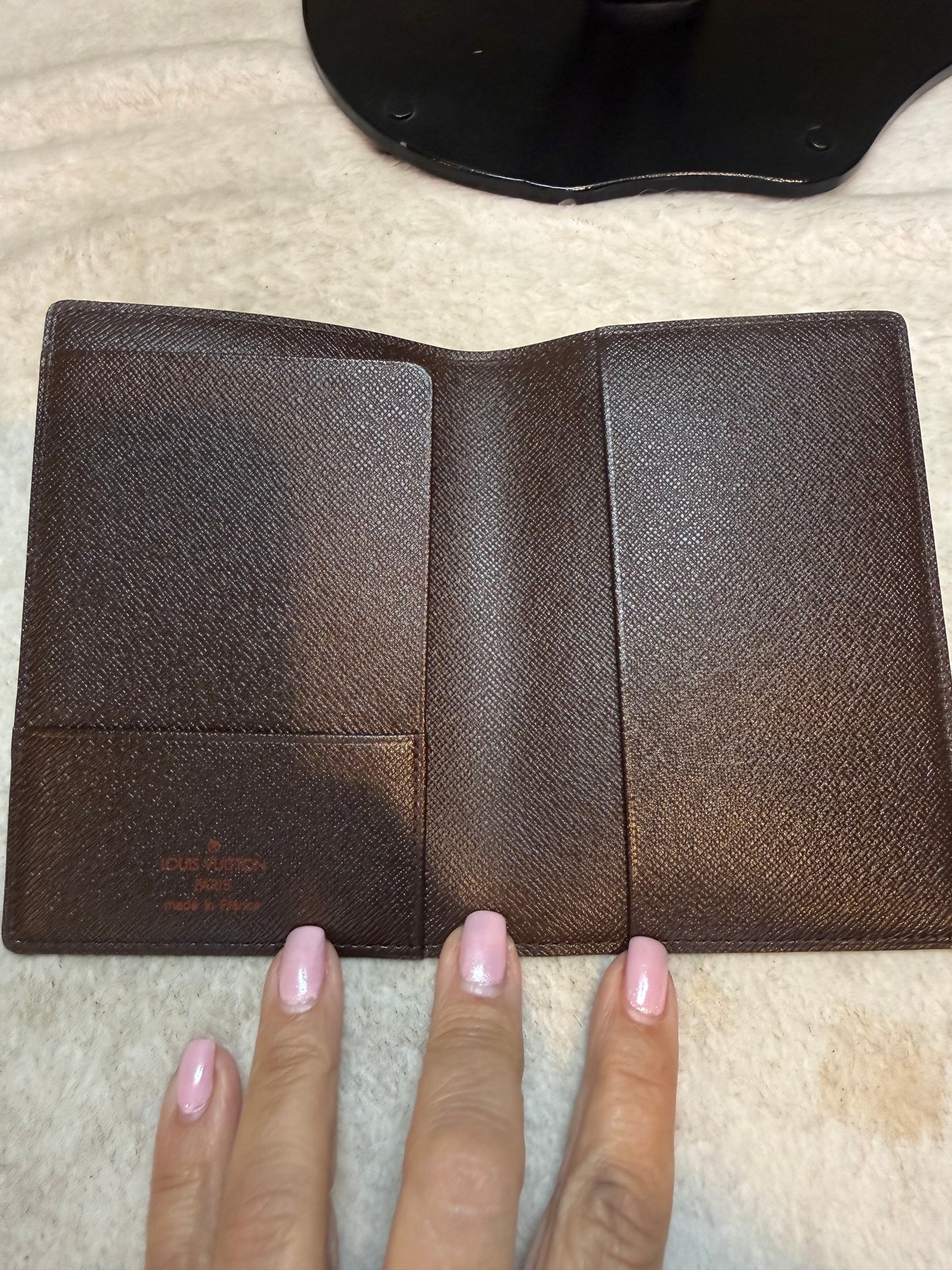 1591. Louis Vuitton Damier Ebene Passport Holder