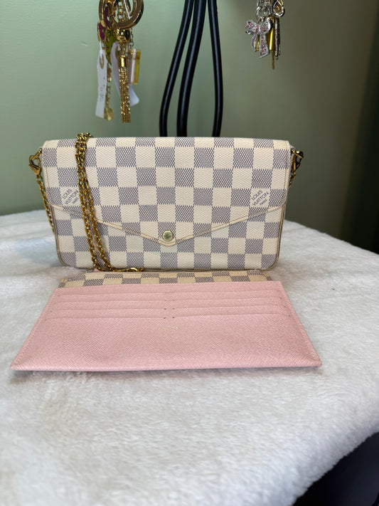 496. Louis Vuitton Damier Azur Felicie Pochette