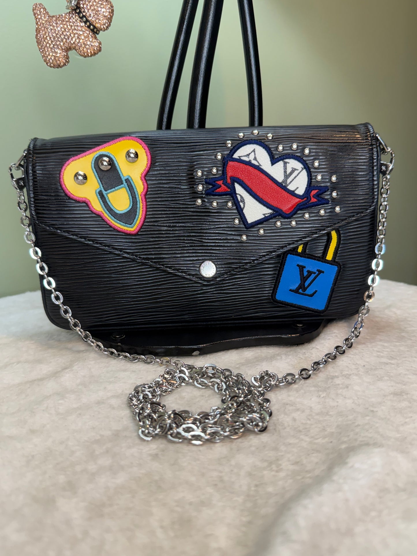 1026. Louis Vuitton Limited Edition Epi Patchwork Felicie Pochette