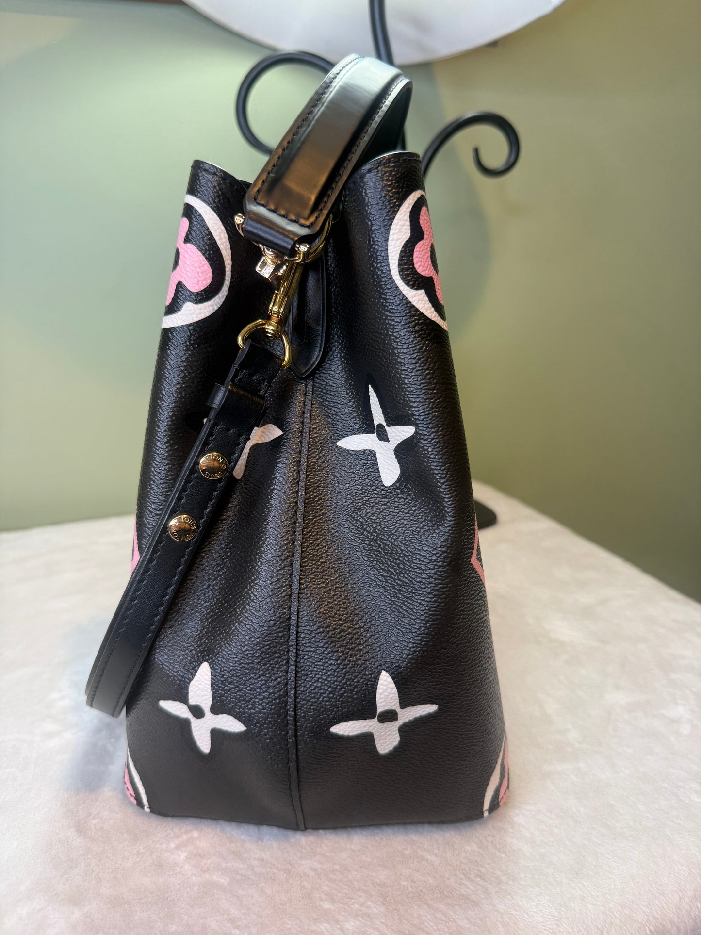 1778. Louis Vuitton Black Wild at Heart NeoNoe
