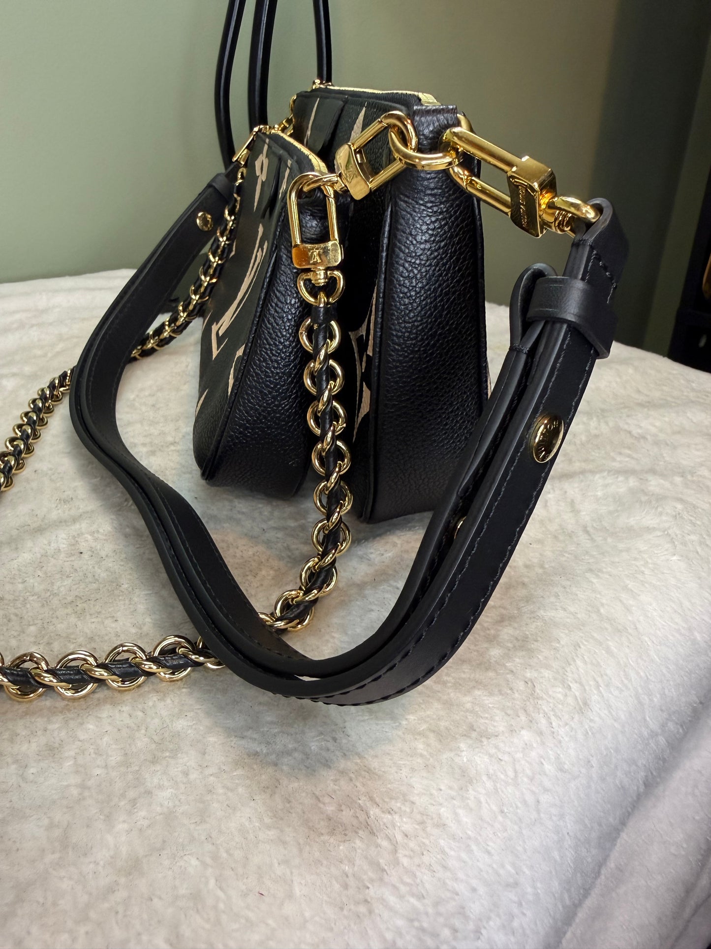 1251. Louis Vuitton Bicolor Empriente Multi Pochette
