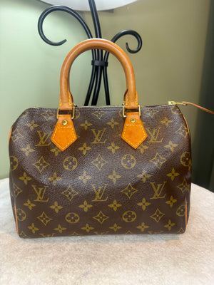 1549. Louis Vuitton Monogram Speedy 25
