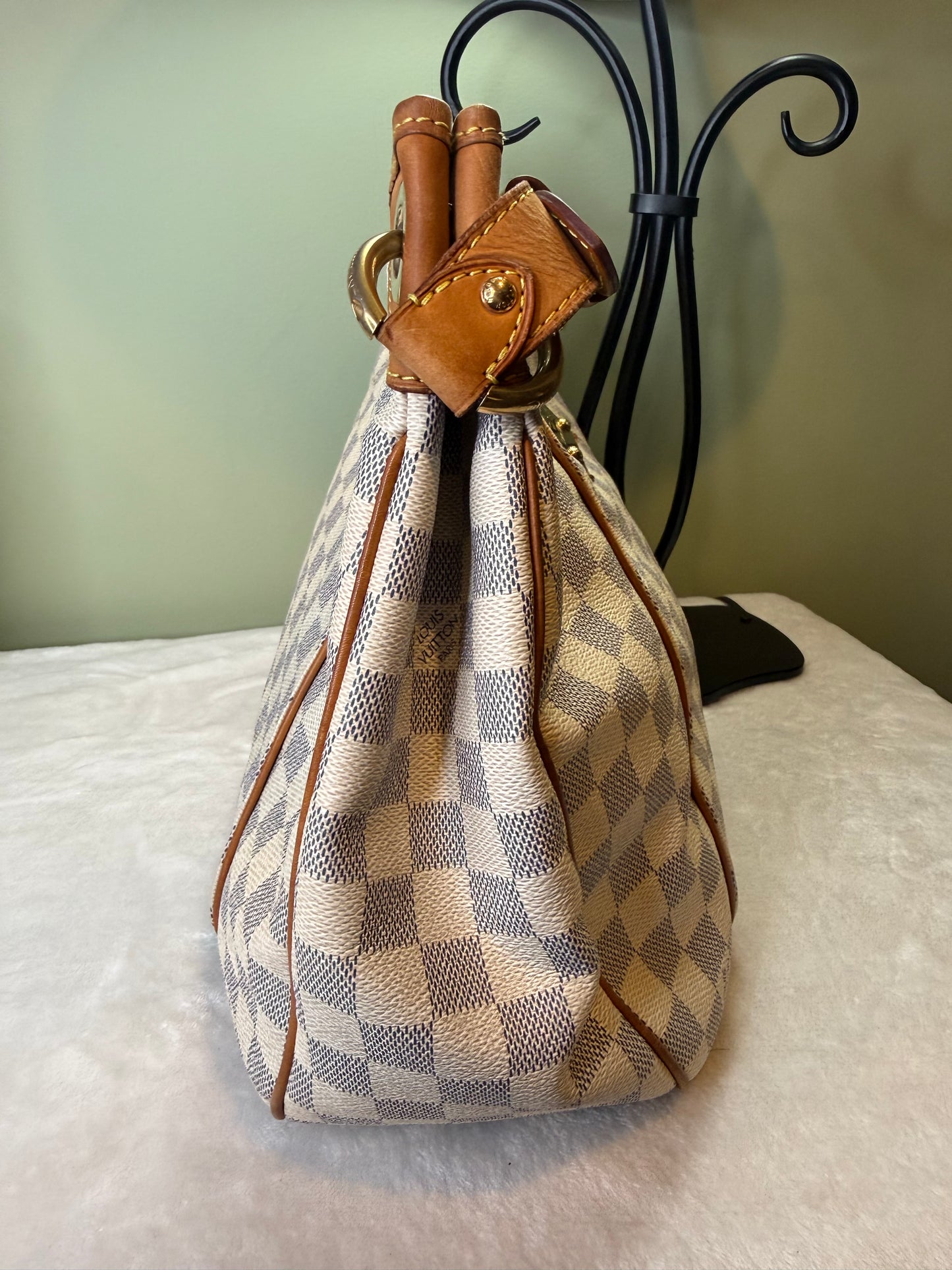 1703. Louis Vuitton Damier Azur Galleria